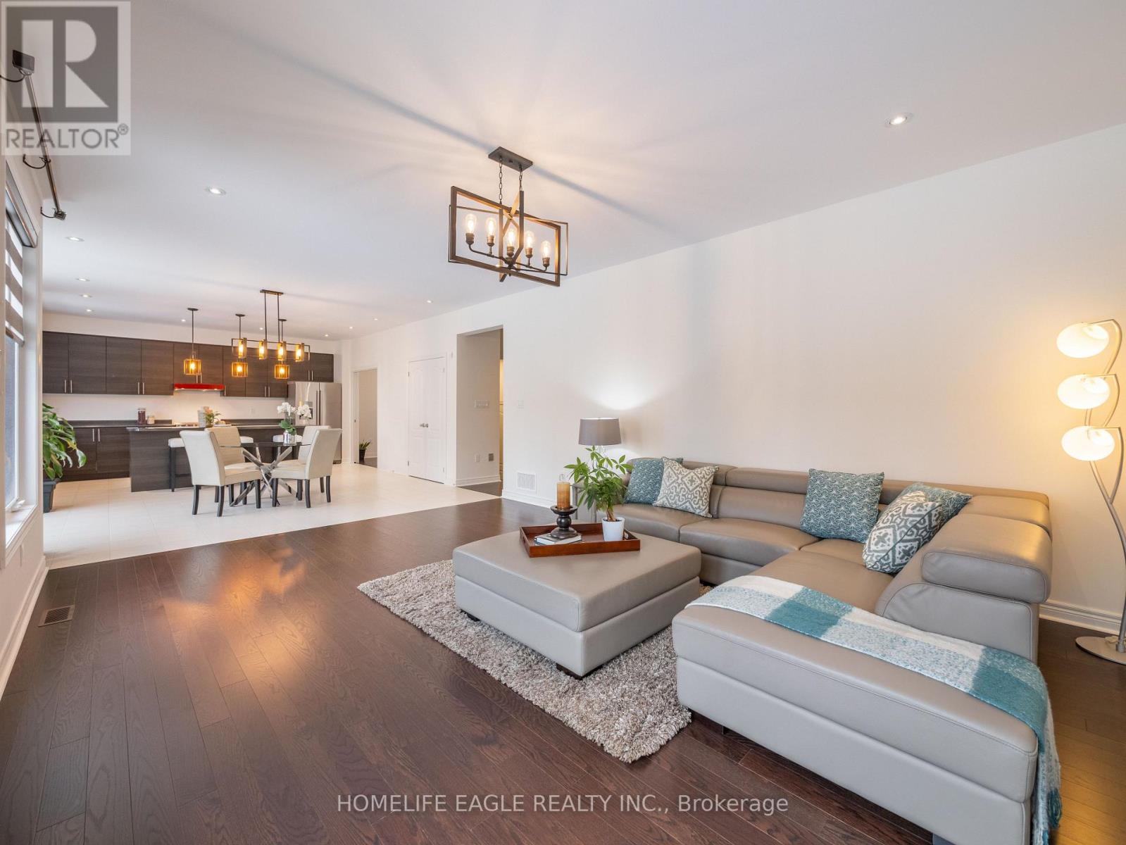 27 Scarlet Way, Bradford West Gwillimbury, Ontario L3Z 0T4 - Photo 15 - N12543130