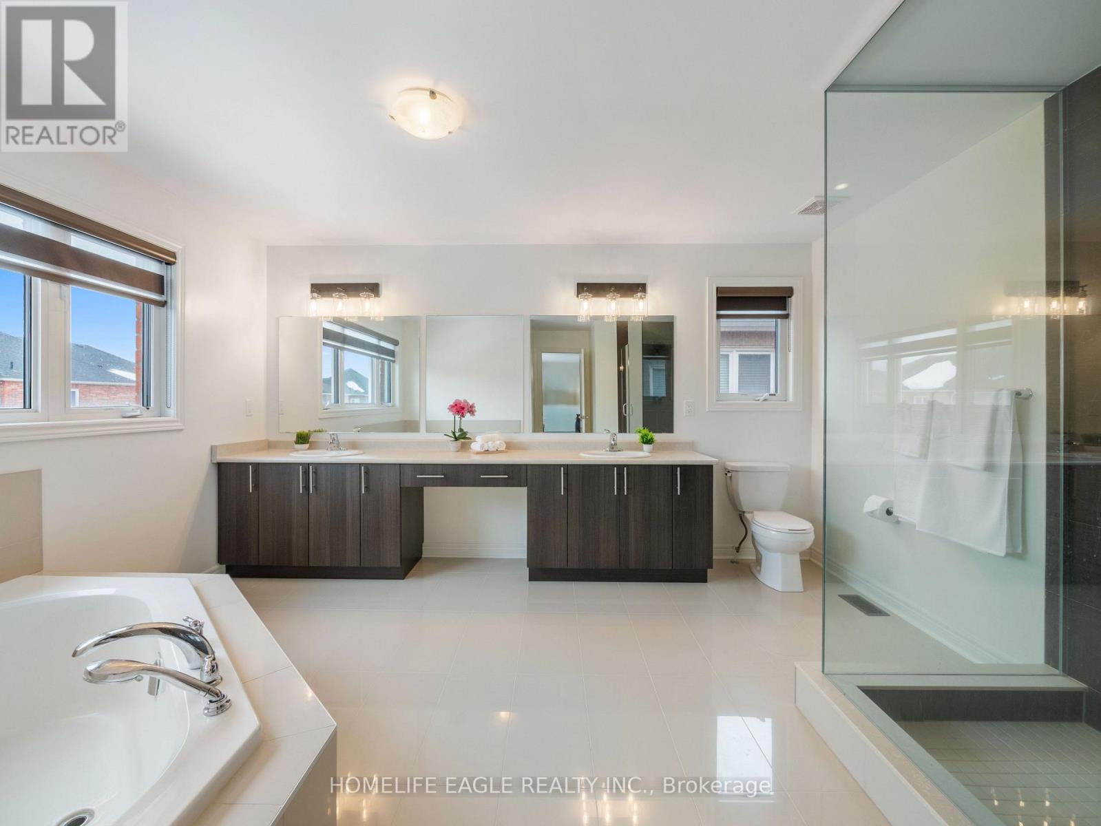 27 Scarlet Way, Bradford West Gwillimbury, Ontario L3Z 0T4 - Photo 21 - N12543130