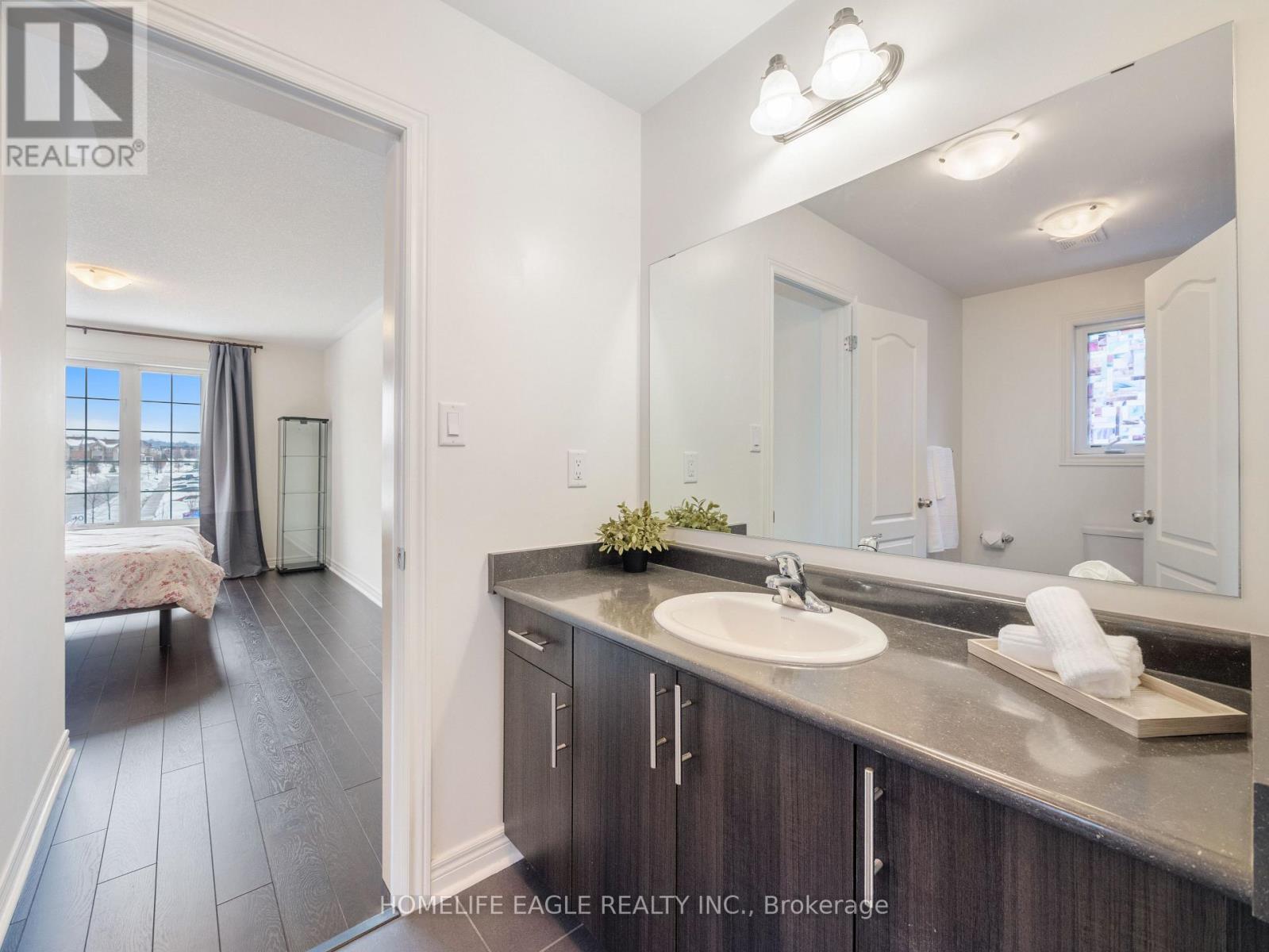 27 Scarlet Way, Bradford West Gwillimbury, Ontario L3Z 0T4 - Photo 31 - N12543130