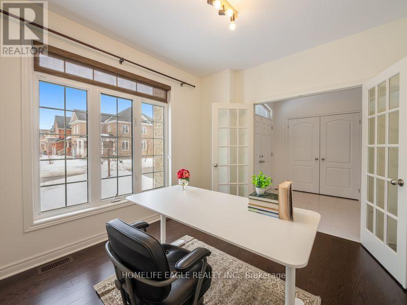 27 Scarlet Way, Bradford West Gwillimbury, Ontario L3Z 0T4 - Photo 4 - N12543130