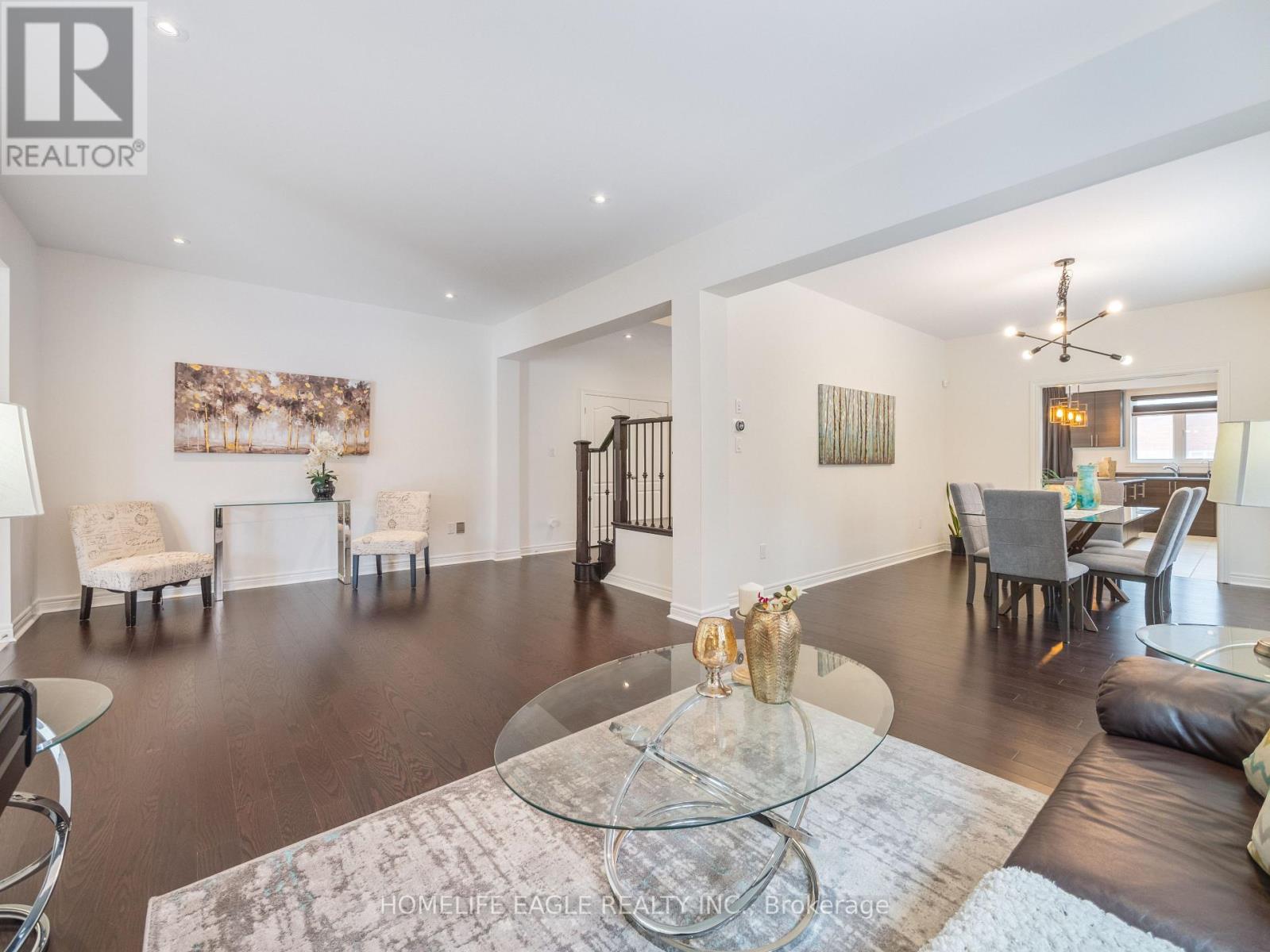 27 Scarlet Way, Bradford West Gwillimbury, Ontario L3Z 0T4 - Photo 5 - N12543130