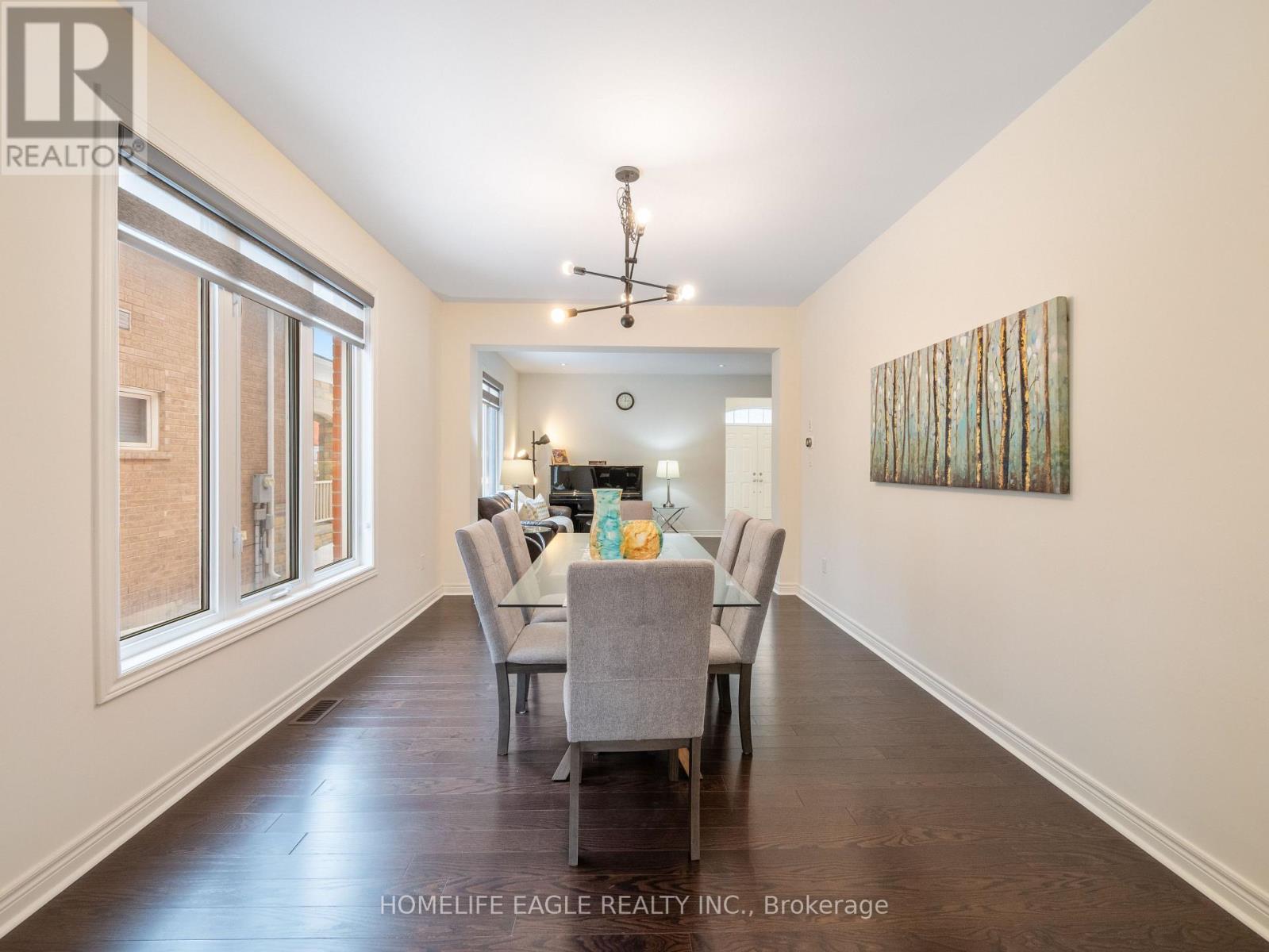 27 Scarlet Way, Bradford West Gwillimbury, Ontario L3Z 0T4 - Photo 8 - N12543130