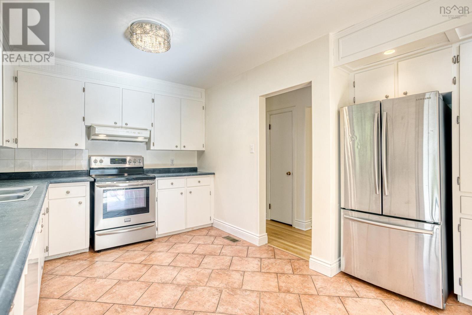 9 Dowell Drive, Halifax, Nova Scotia  B3M 2M2 - Photo 10 - 202525704