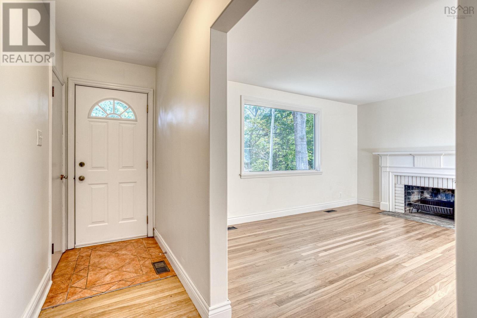 9 Dowell Drive, Halifax, Nova Scotia  B3M 2M2 - Photo 2 - 202525704