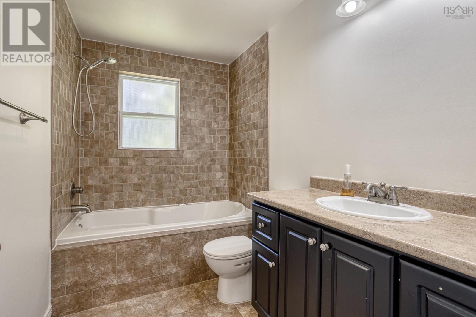 9 Dowell Drive, Halifax, Nova Scotia  B3M 2M2 - Photo 16 - 202525704