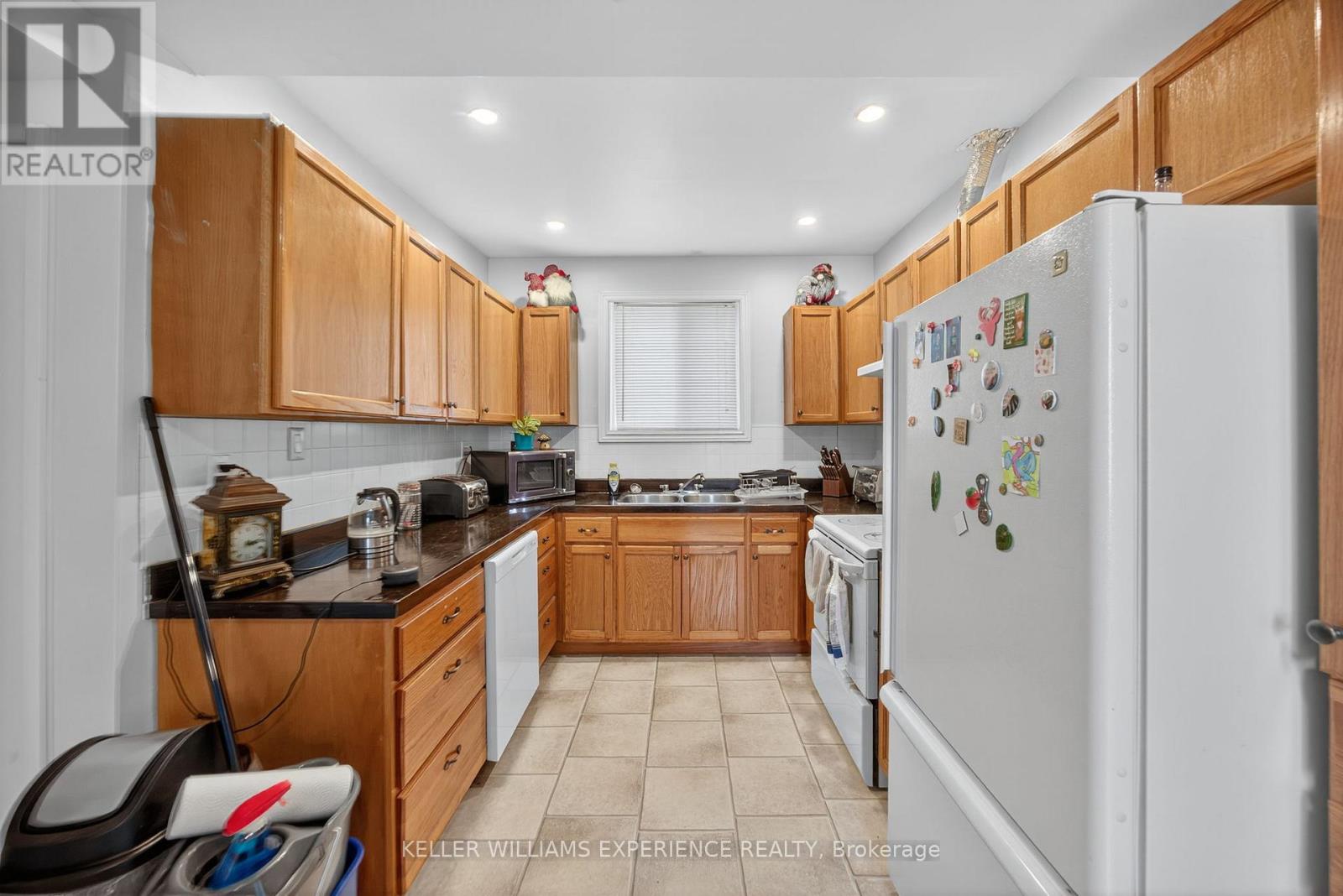 129 Dunlop Street, Orillia, Ontario  L3V 5P6 - Photo 6 - S12543168