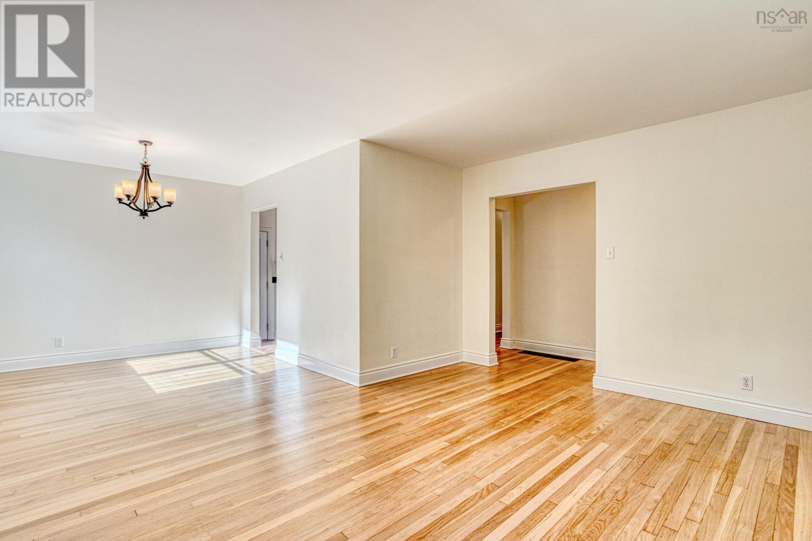 9 Dowell Drive, Halifax, Nova Scotia  B3M 2M2 - Photo 4 - 202525704