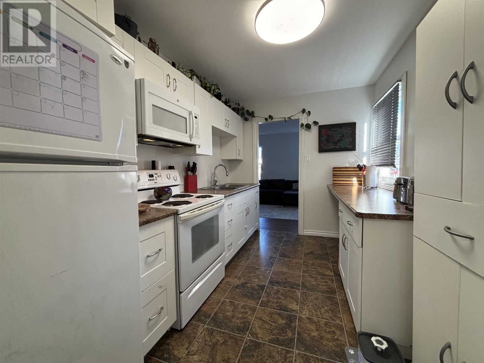 396 Empire Ave, Thunder Bay, Ontario P7E 4R8 - Photo 6 - TB253472