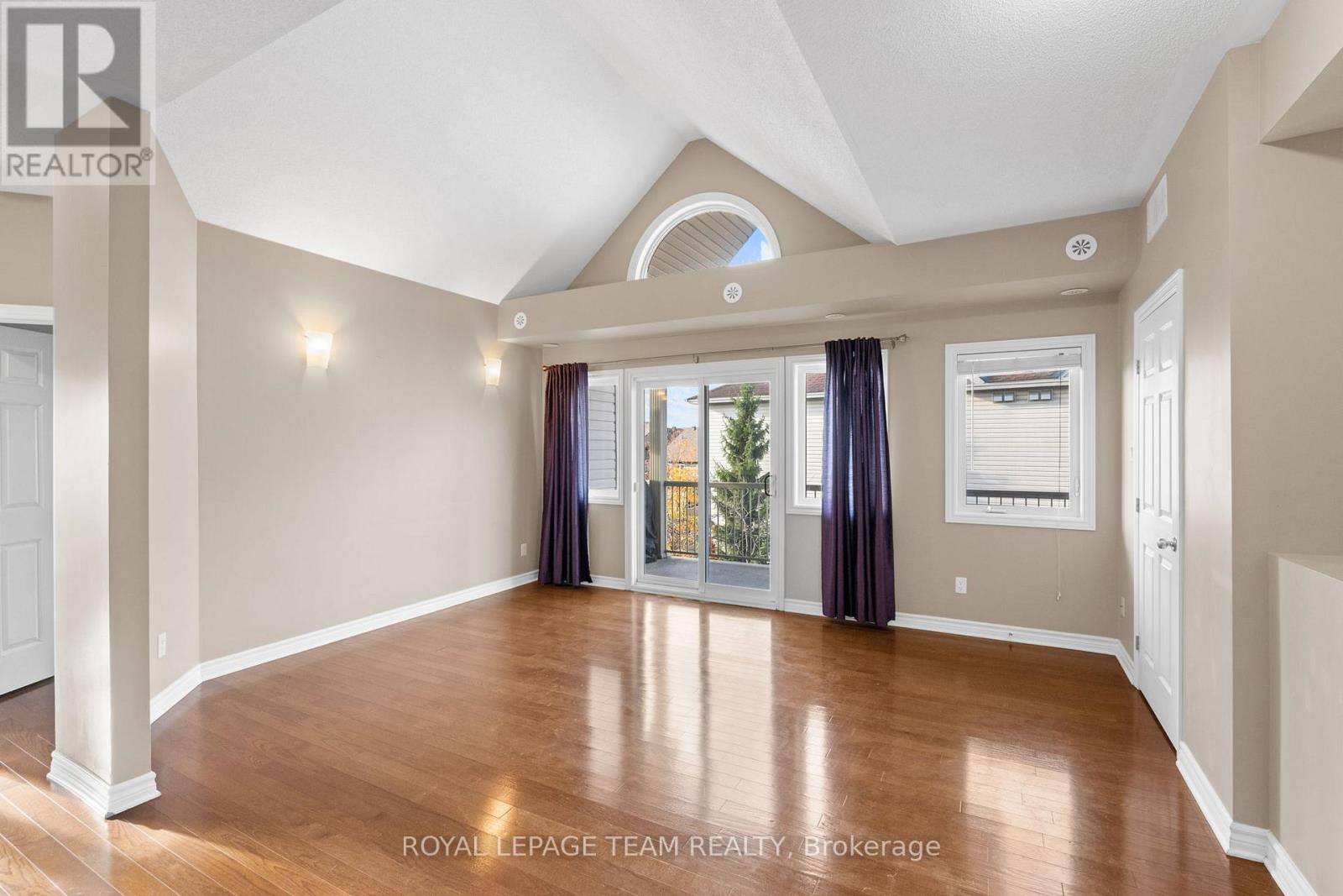 L - 767 Cedar Creek Drive, Ottawa, Ontario  K1T 0B3 - Photo 10 - X12543174