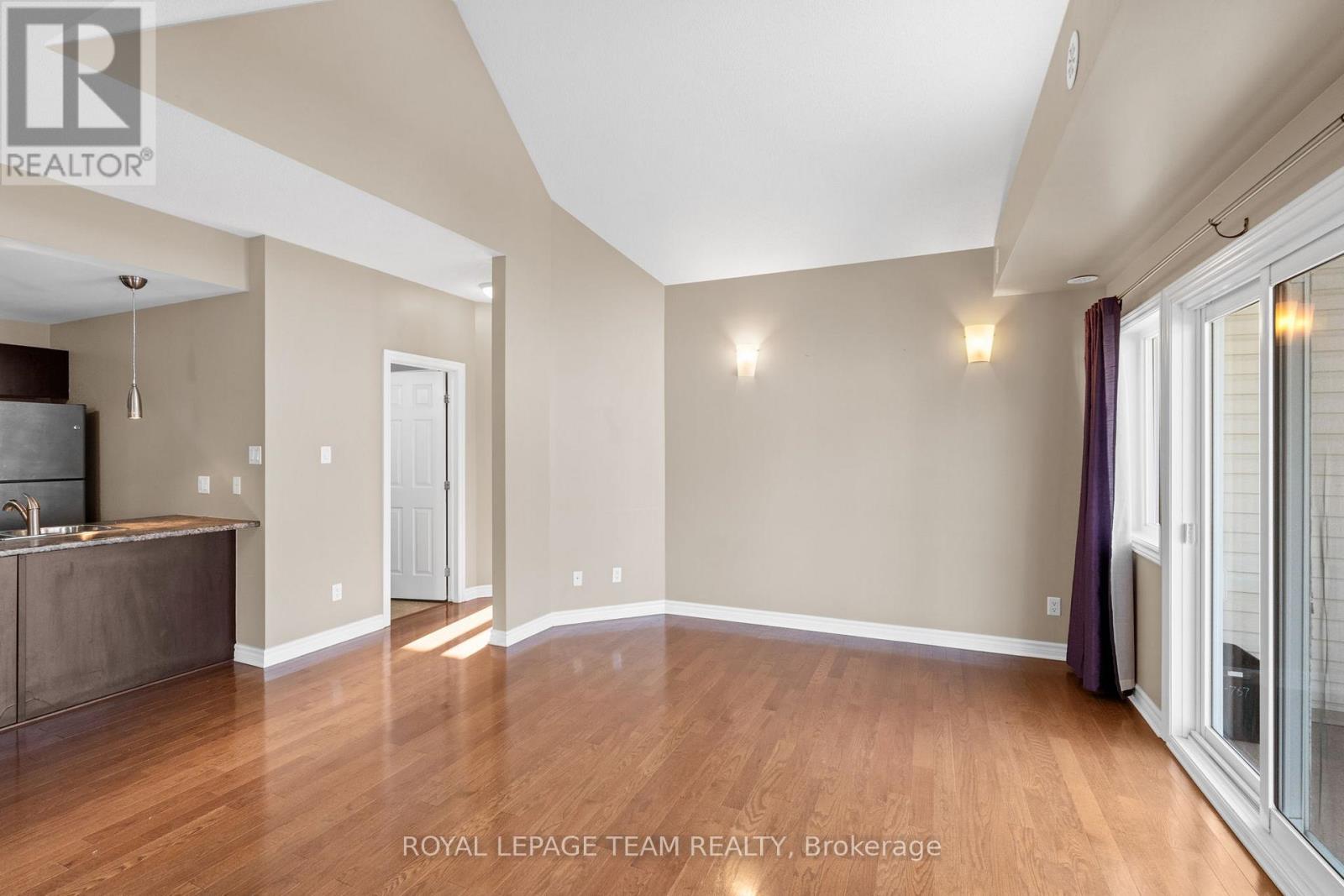 L - 767 Cedar Creek Drive, Ottawa, Ontario  K1T 0B3 - Photo 13 - X12543174