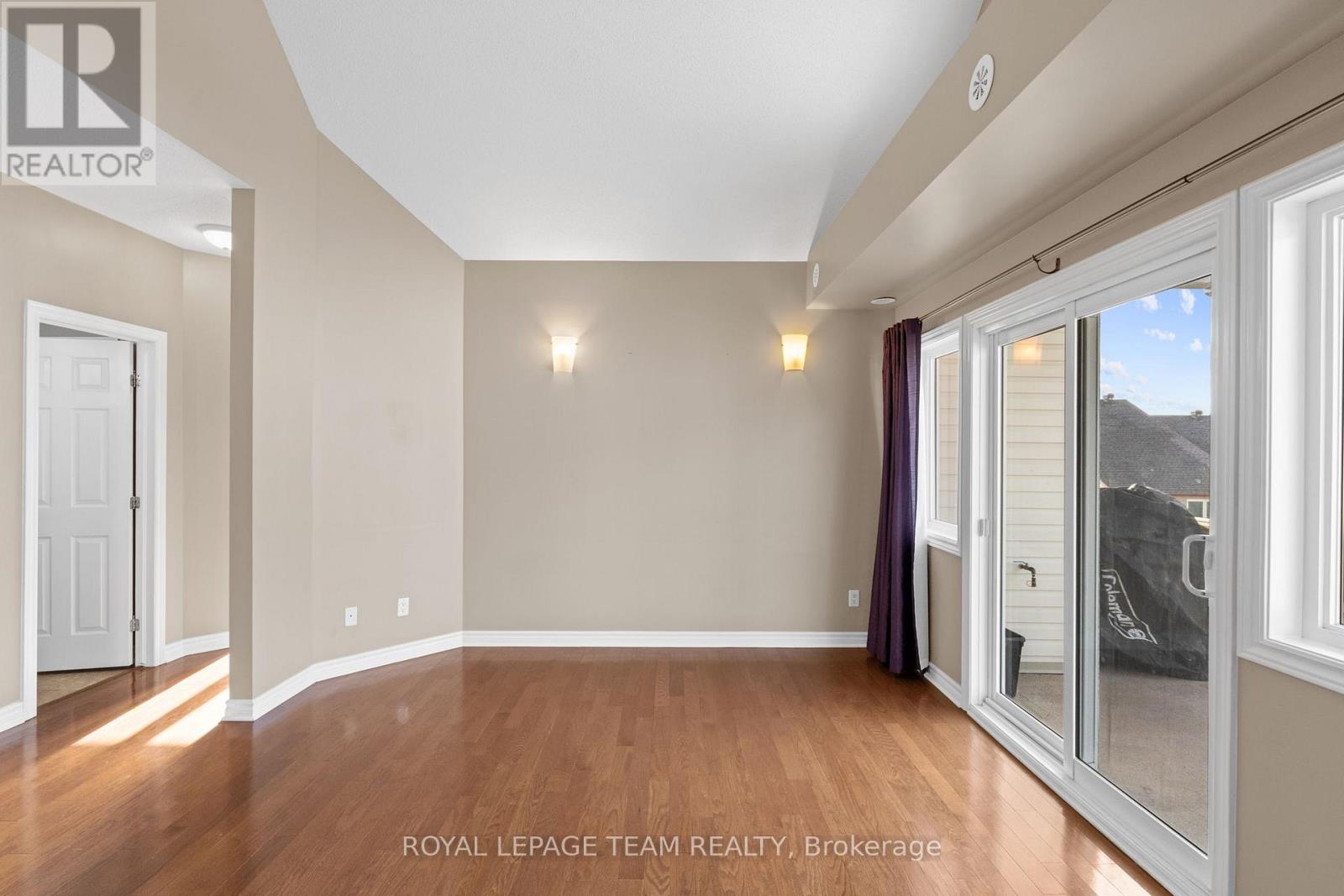 L - 767 Cedar Creek Drive, Ottawa, Ontario  K1T 0B3 - Photo 14 - X12543174