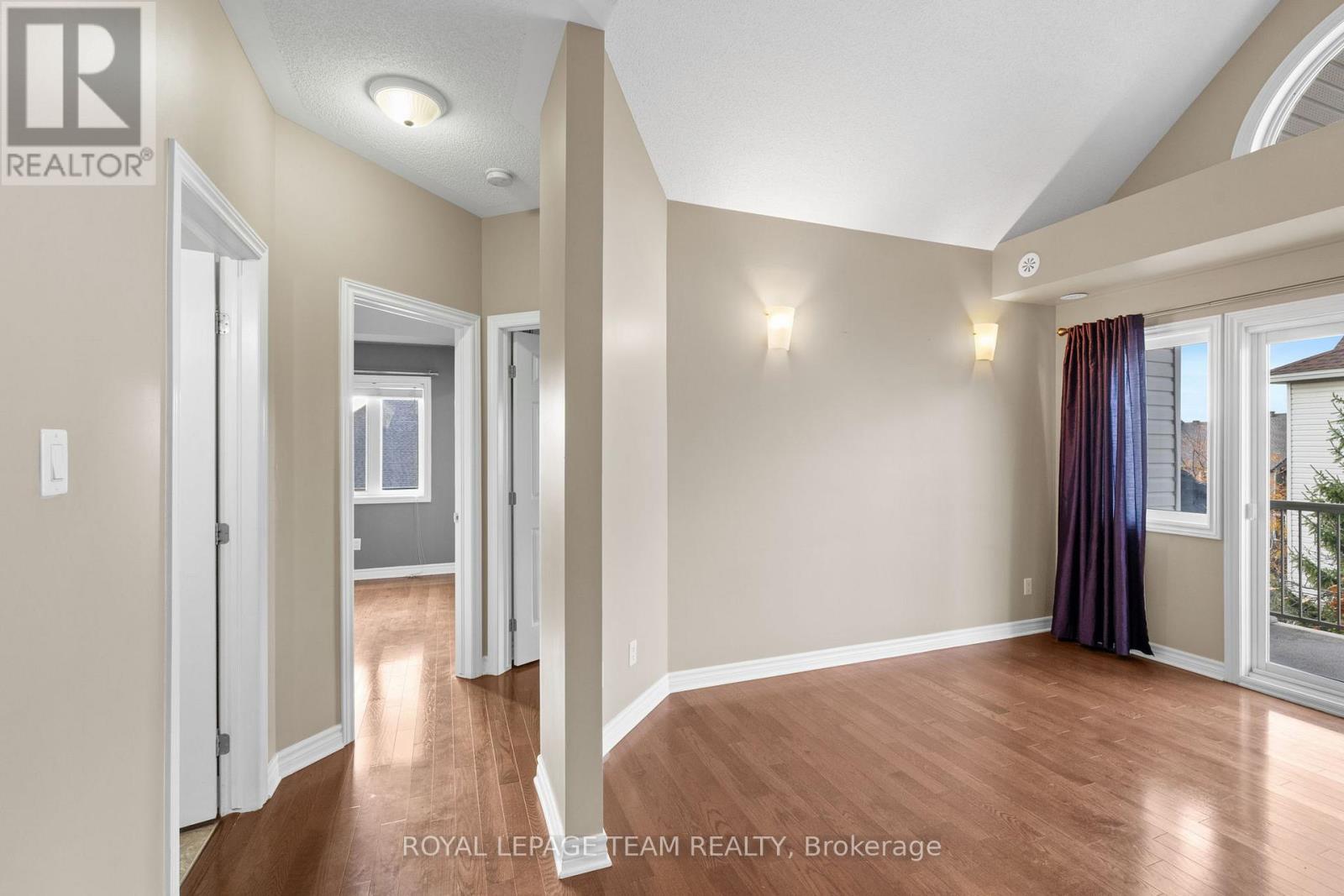 L - 767 Cedar Creek Drive, Ottawa, Ontario  K1T 0B3 - Photo 22 - X12543174