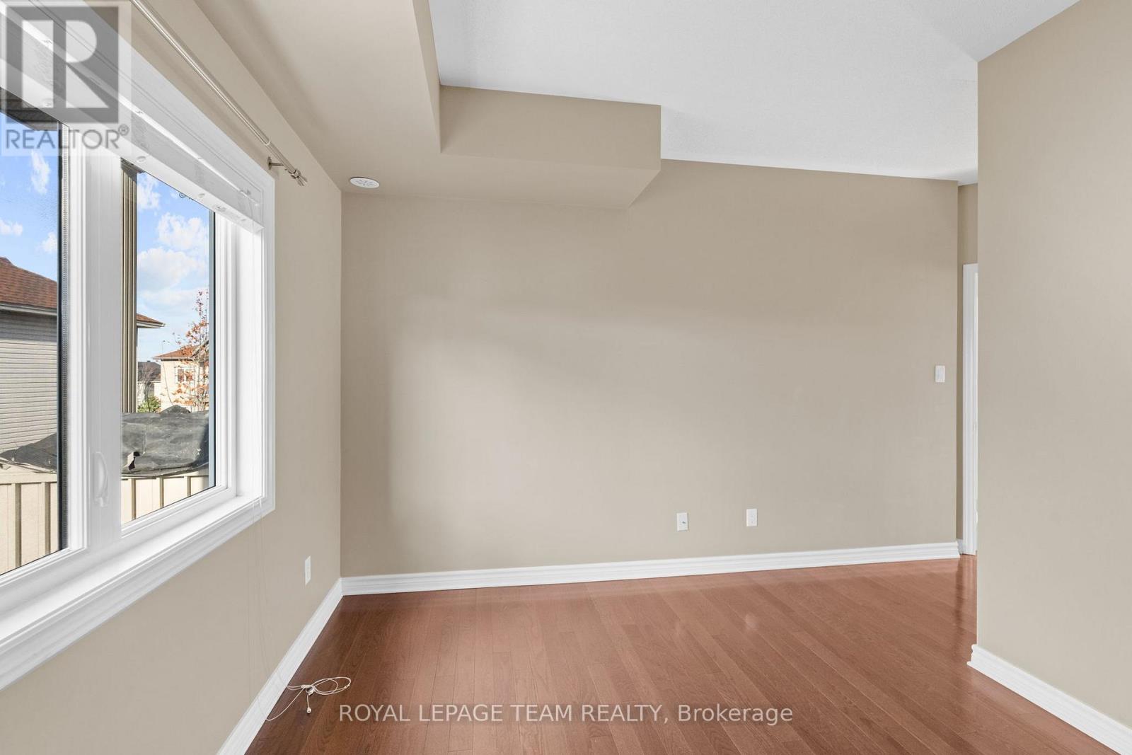 L - 767 Cedar Creek Drive, Ottawa, Ontario  K1T 0B3 - Photo 25 - X12543174