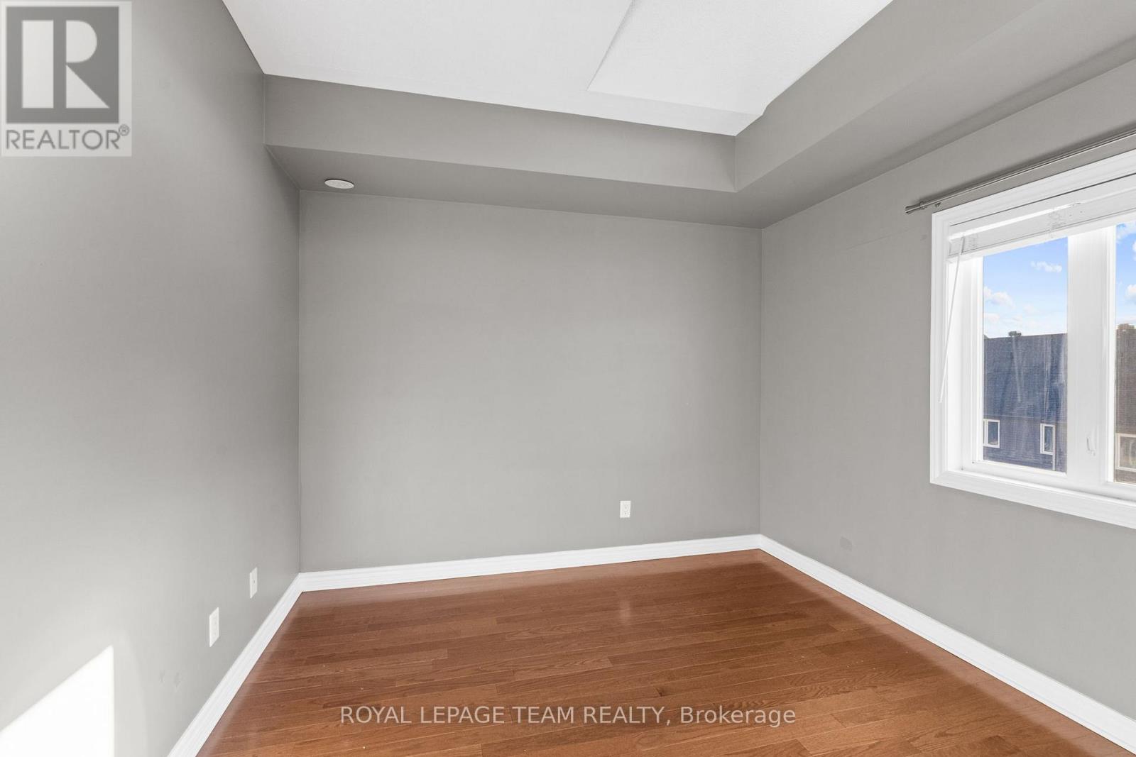 L - 767 Cedar Creek Drive, Ottawa, Ontario  K1T 0B3 - Photo 27 - X12543174