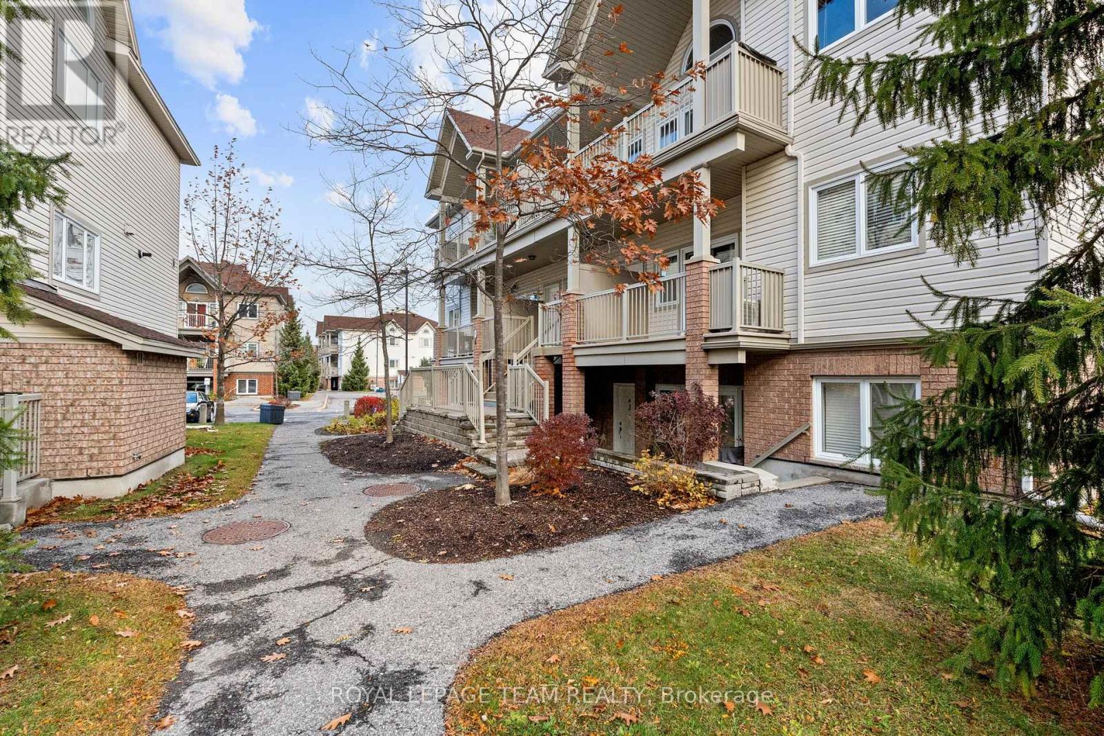 L - 767 Cedar Creek Drive, Ottawa, Ontario  K1T 0B3 - Photo 5 - X12543174