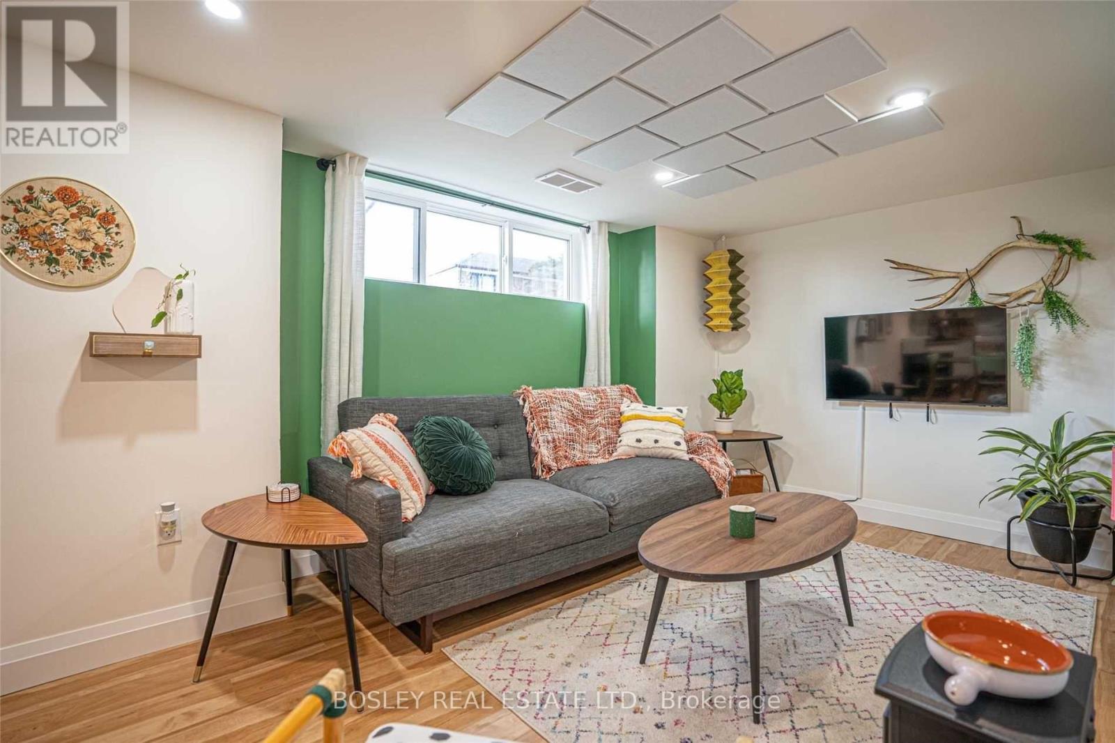 LOWER - 7 COLFAX STREET, Toronto, Ontario