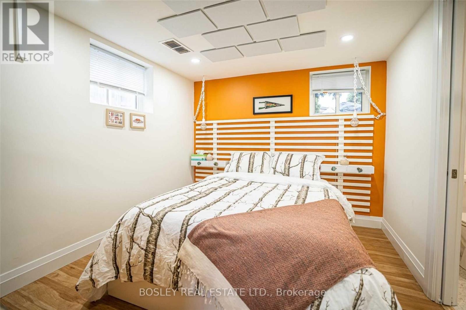 Lower - 7 Colfax Street, Toronto, Ontario  M6M 3K4 - Photo 14 - W12542982