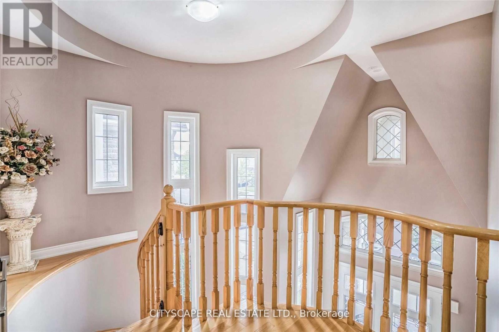 3274 Erin Centre Boulevard, Mississauga, Ontario  L5M 0K9 - Photo 2 - W12542986