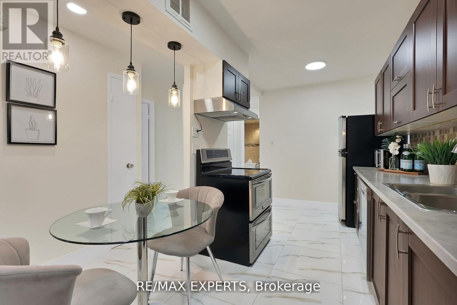 1013 - 390 Dixon Road, Toronto, Ontario  M9R 1T4 - Photo 13 - W12543010