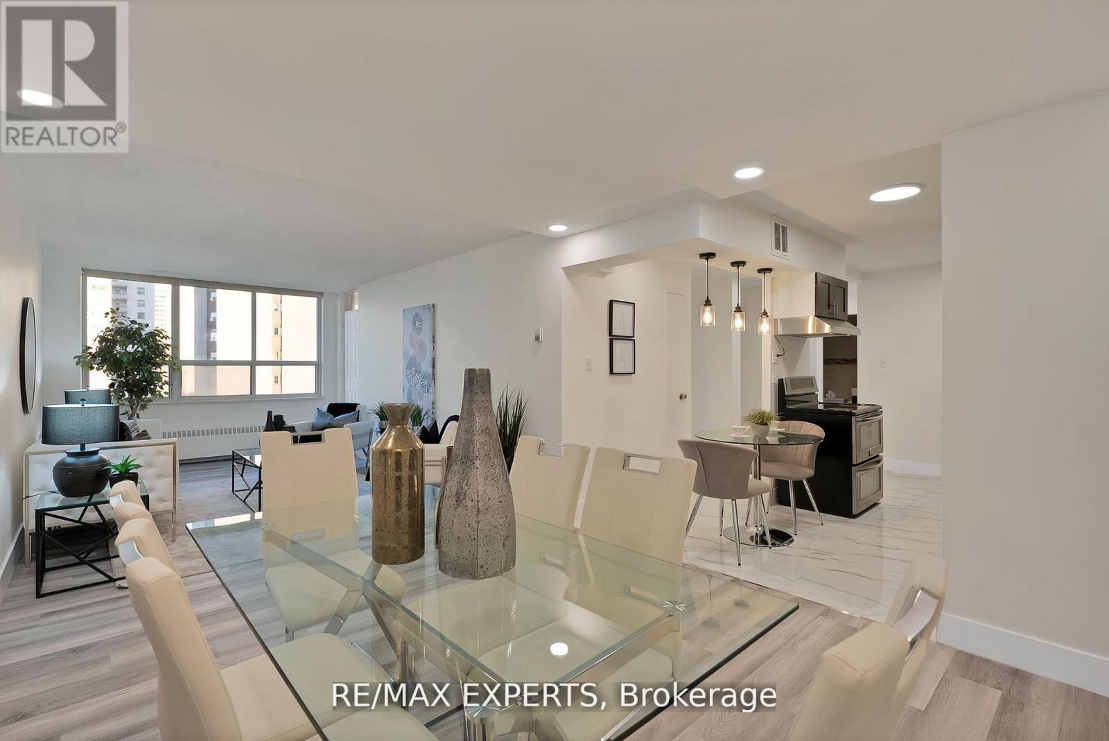 1013 - 390 Dixon Road, Toronto, Ontario  M9R 1T4 - Photo 8 - W12543010