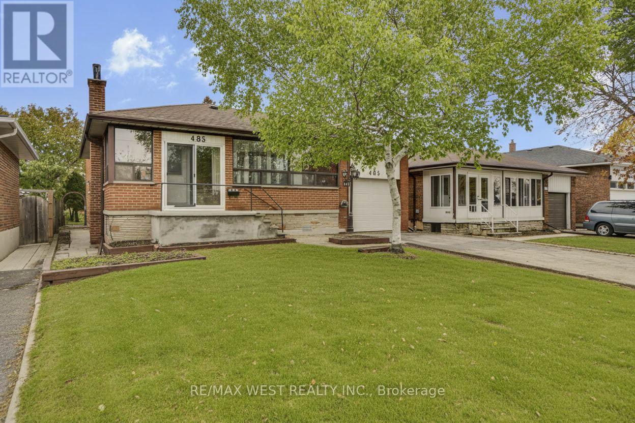 485 RATHBURN ROAD, Toronto, Ontario