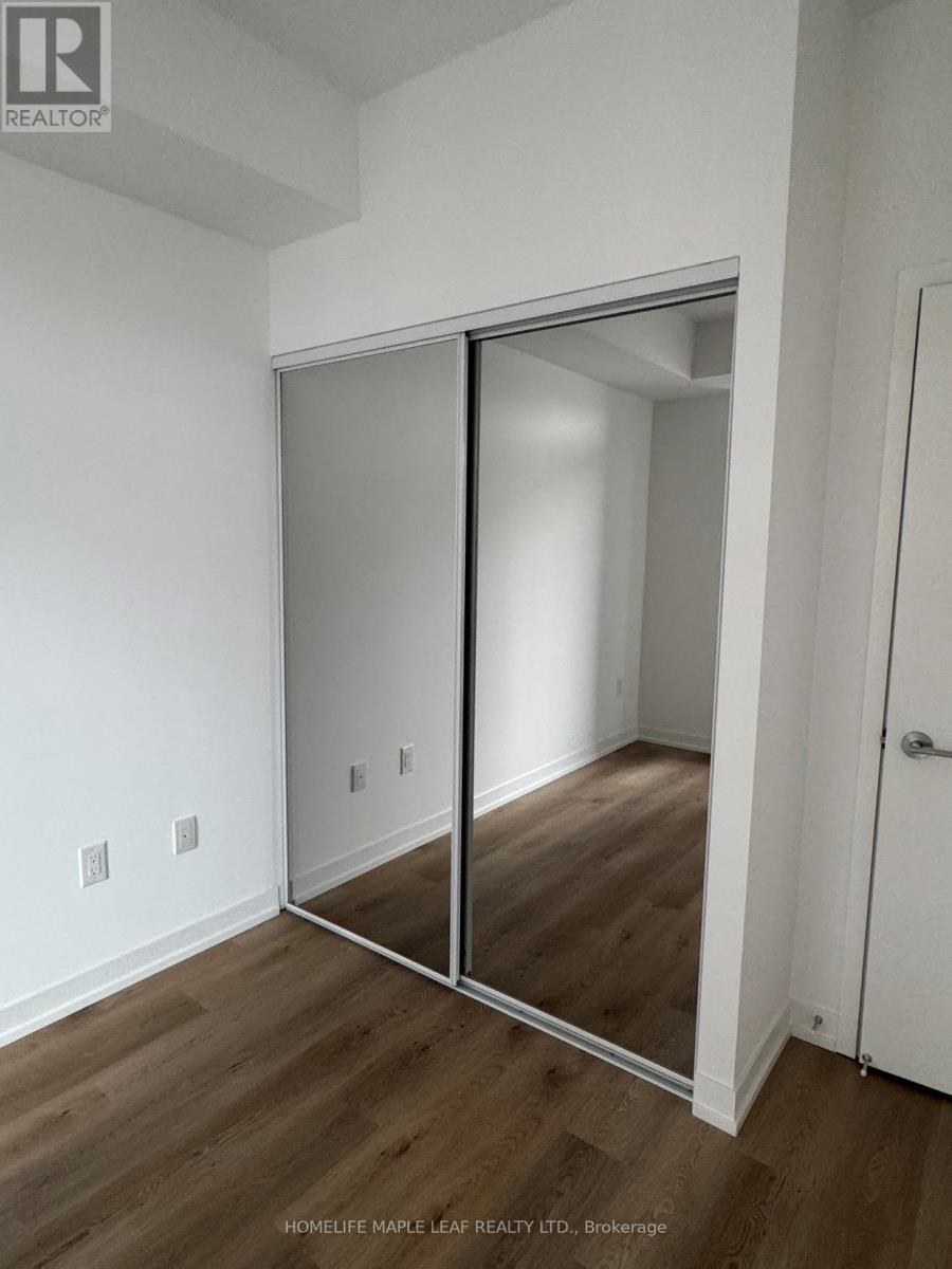 1407 - 395 Square One Drive, Mississauga, Ontario  L5B 0P6 - Photo 10 - W12543038