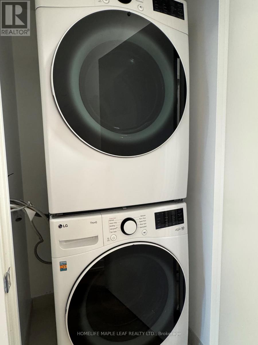 1407 - 395 Square One Drive, Mississauga, Ontario  L5B 0P6 - Photo 14 - W12543038