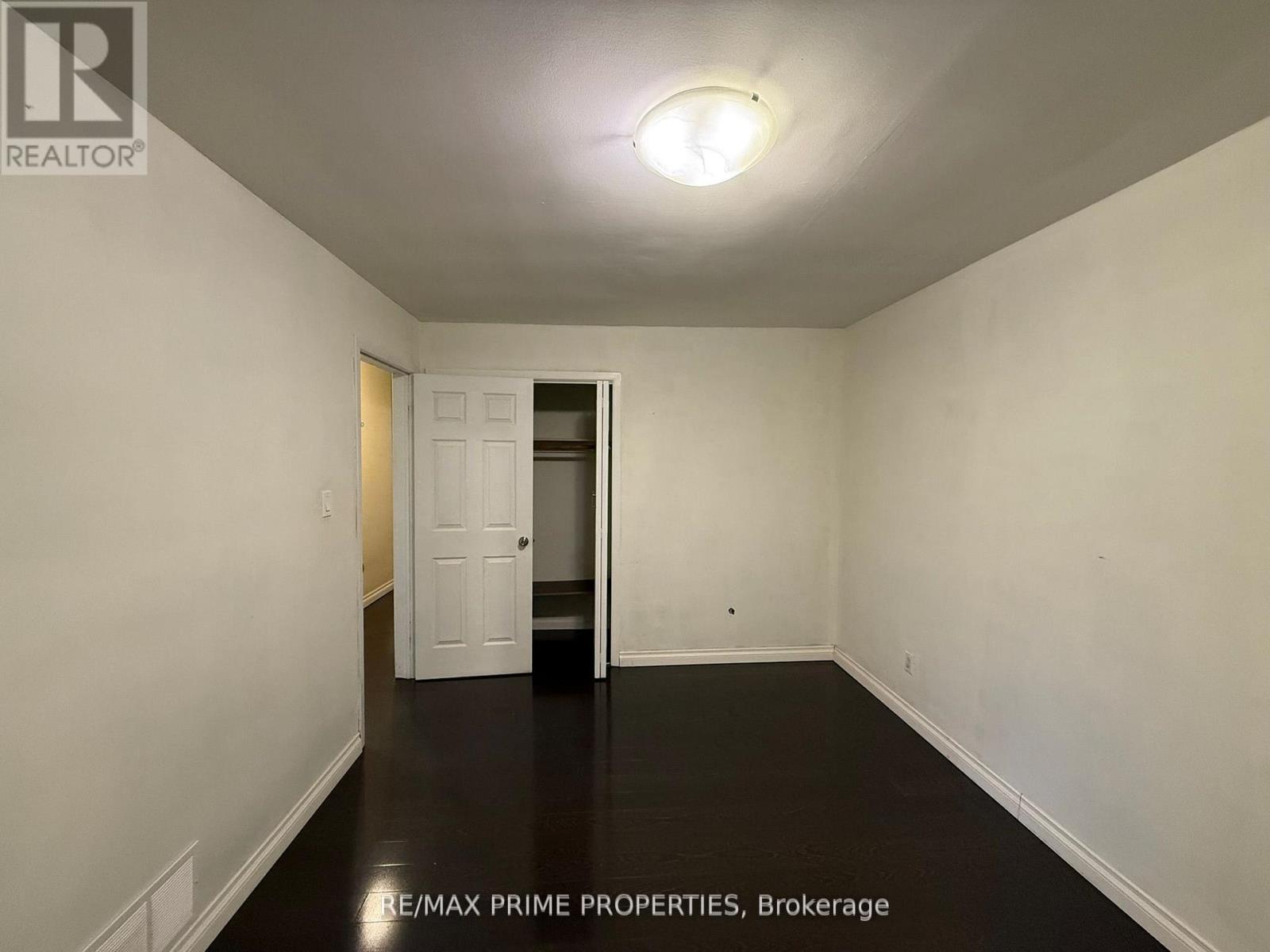 Upper - 3563 Laddie Crescent, Mississauga, Ontario  L4T 1N2 - Photo 13 - W12543074