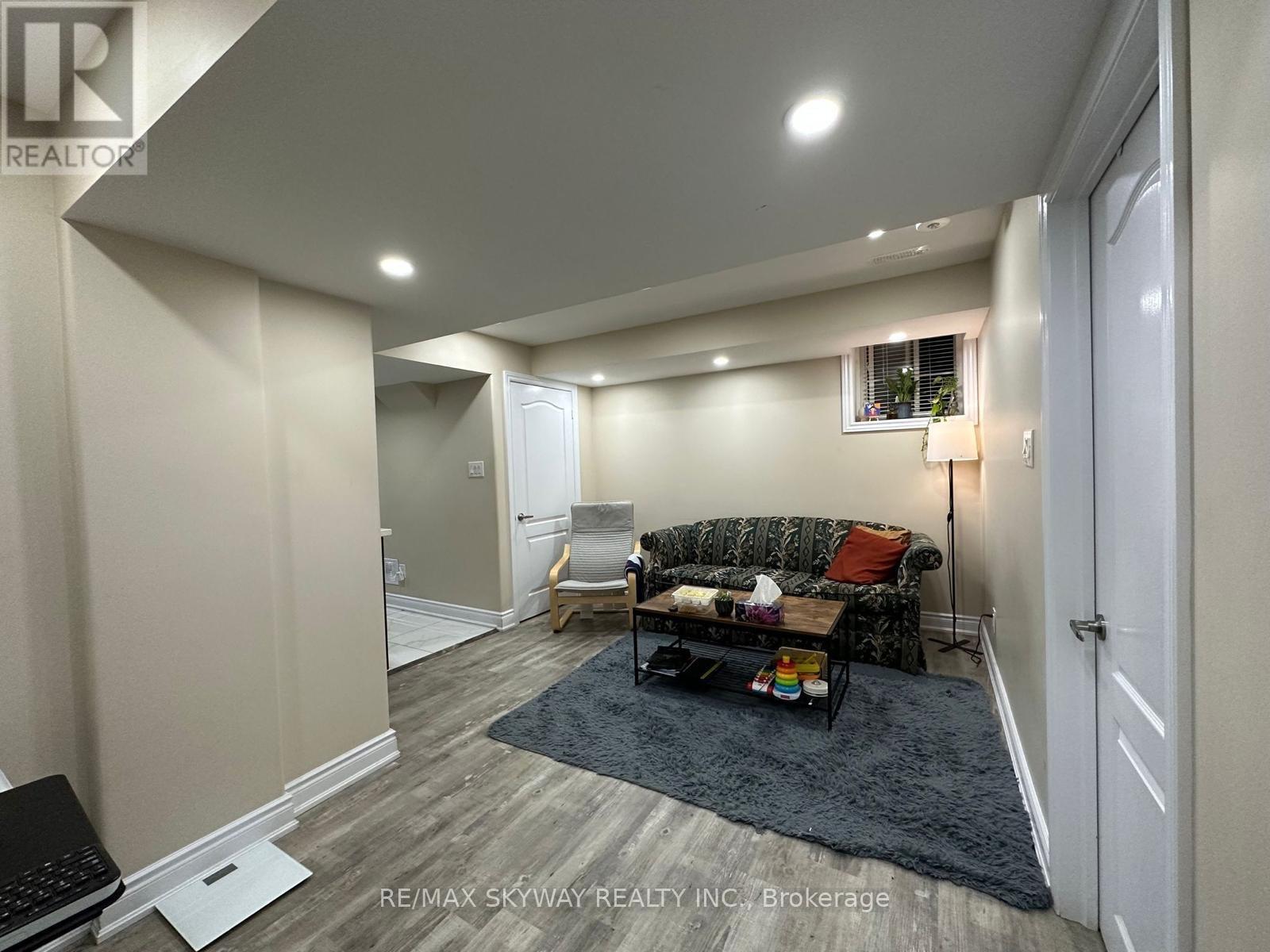 Basement - 71 Vezna Crescent, Brampton, Ontario  L6X 5K4 - Photo 2 - W12543088