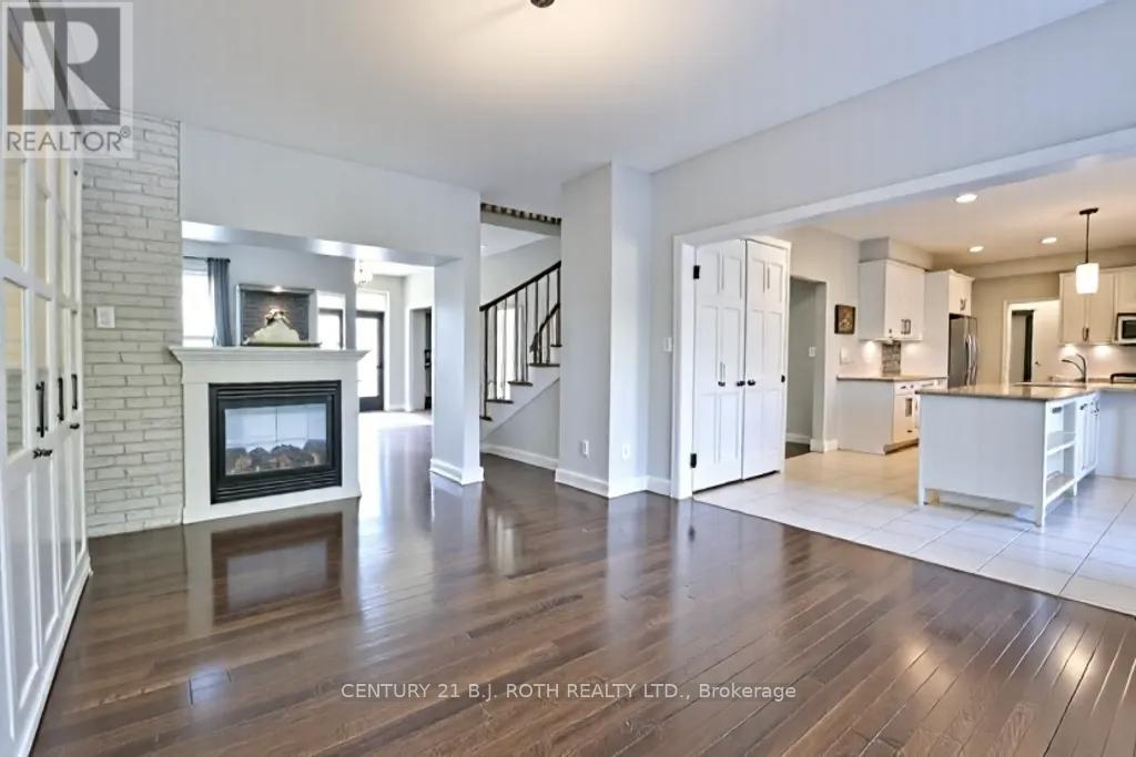 63 The Queensway, Barrie, Ontario  L4M 7J3 - Photo 44 - S12453495