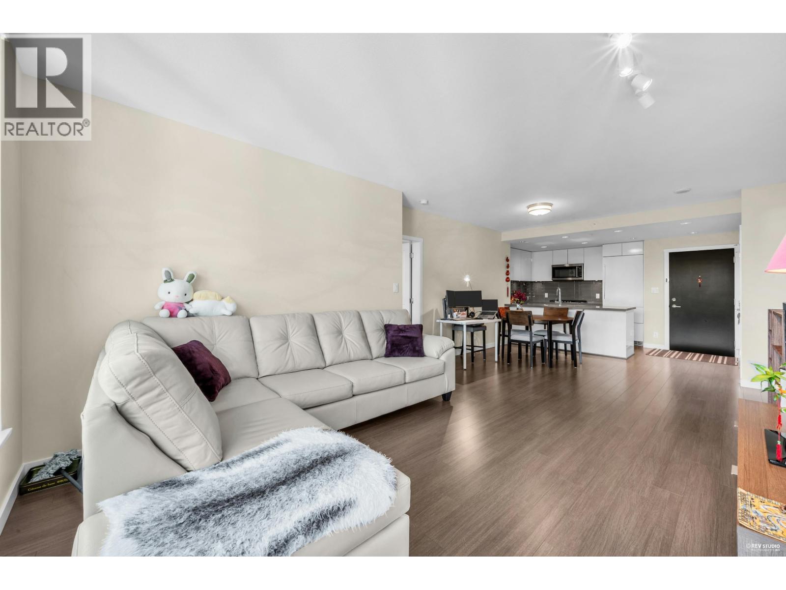 709 3093 Windsor Gate, Coquitlam, British Columbia  V3B 0N2 - Photo 14 - R3067264