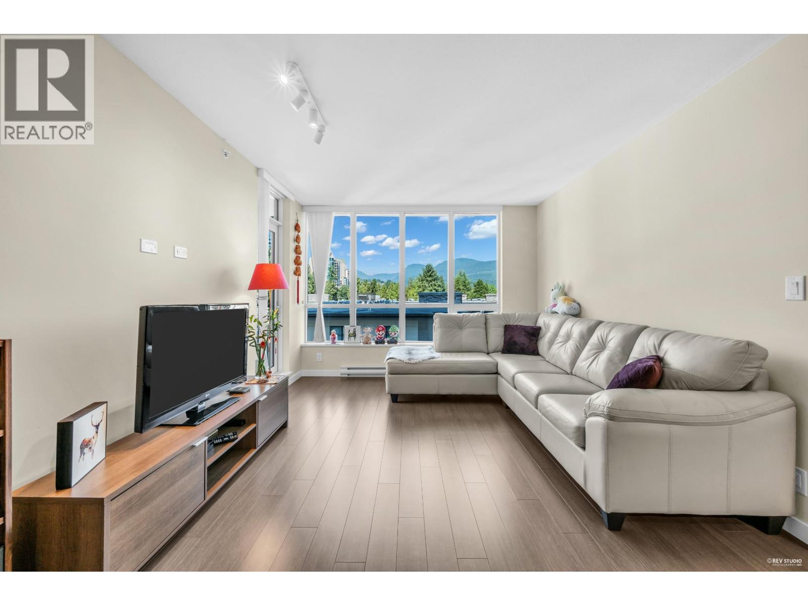 709 3093 Windsor Gate, Coquitlam, British Columbia  V3B 0N2 - Photo 15 - R3067264