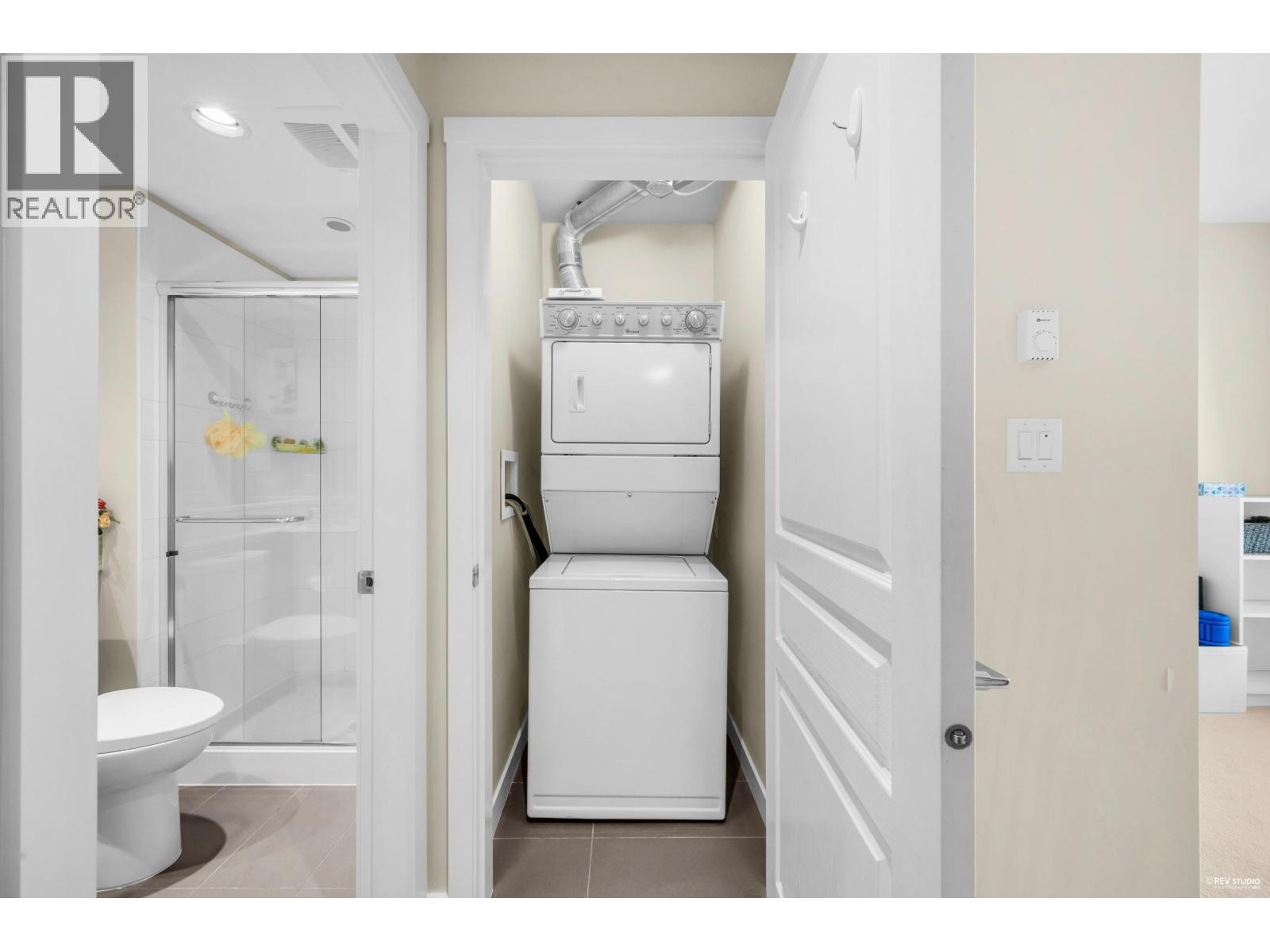 709 3093 Windsor Gate, Coquitlam, British Columbia  V3B 0N2 - Photo 20 - R3067264