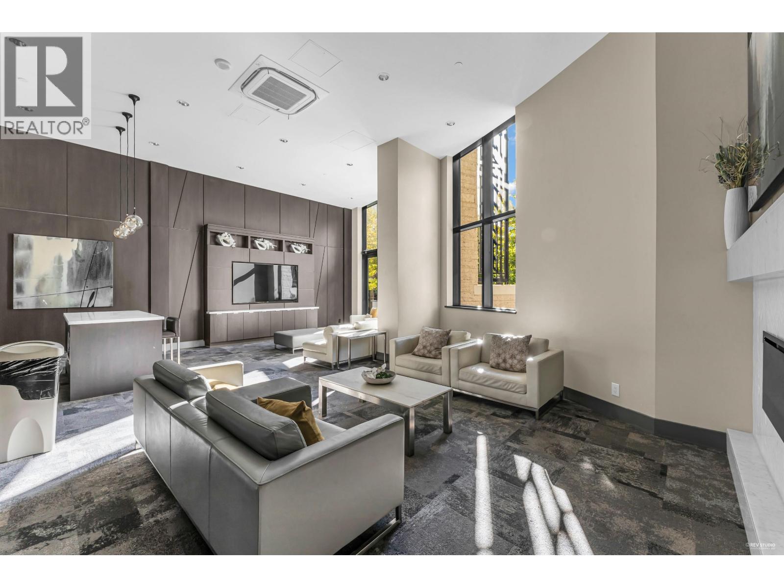 709 3093 Windsor Gate, Coquitlam, British Columbia  V3B 0N2 - Photo 3 - R3067264