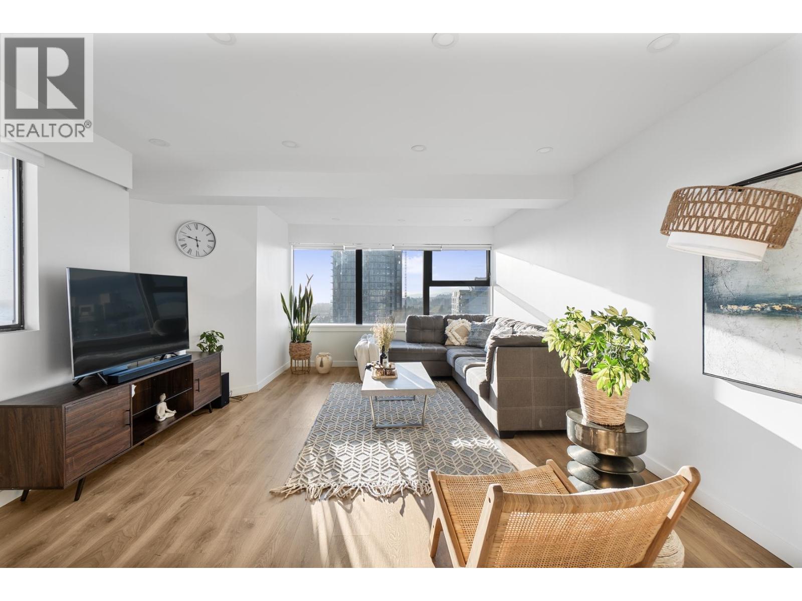 1304 1515 EASTERN AVENUE, North Vancouver, British Columbia