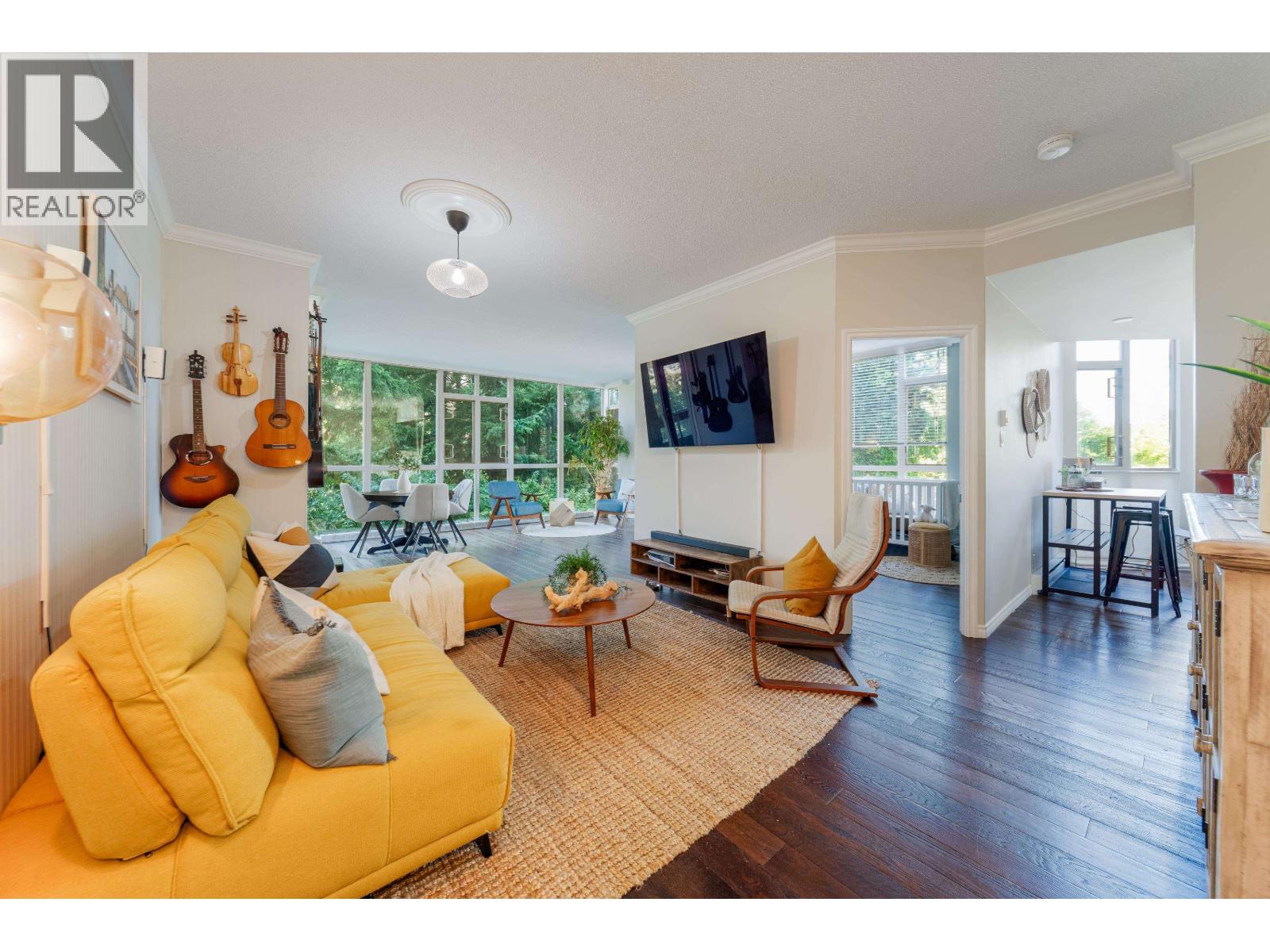 304 6888 Station Hill Drive, Burnaby, British Columbia  V3N 4X5 - Photo 2 - R3067300