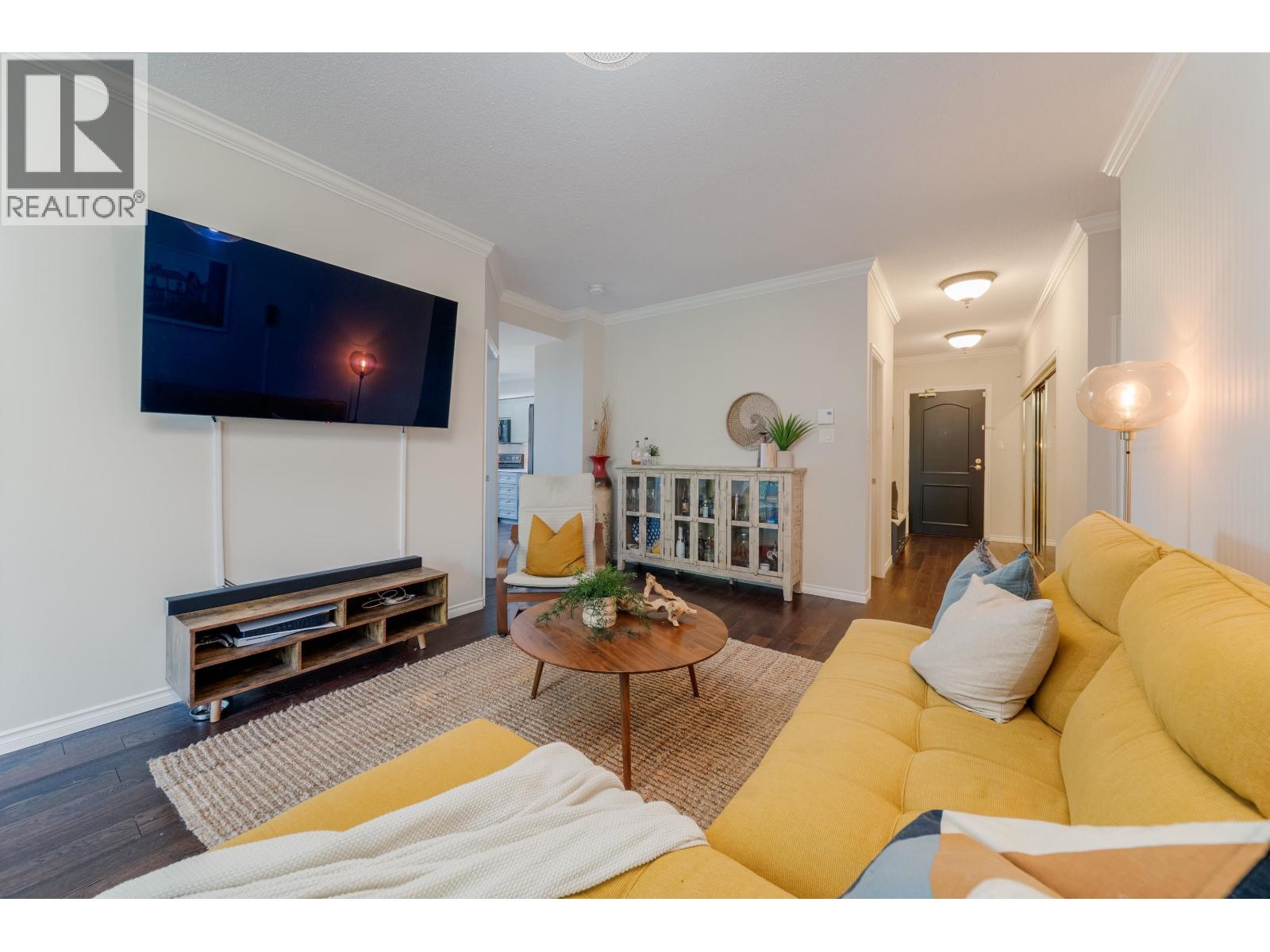 304 6888 Station Hill Drive, Burnaby, British Columbia  V3N 4X5 - Photo 3 - R3067300