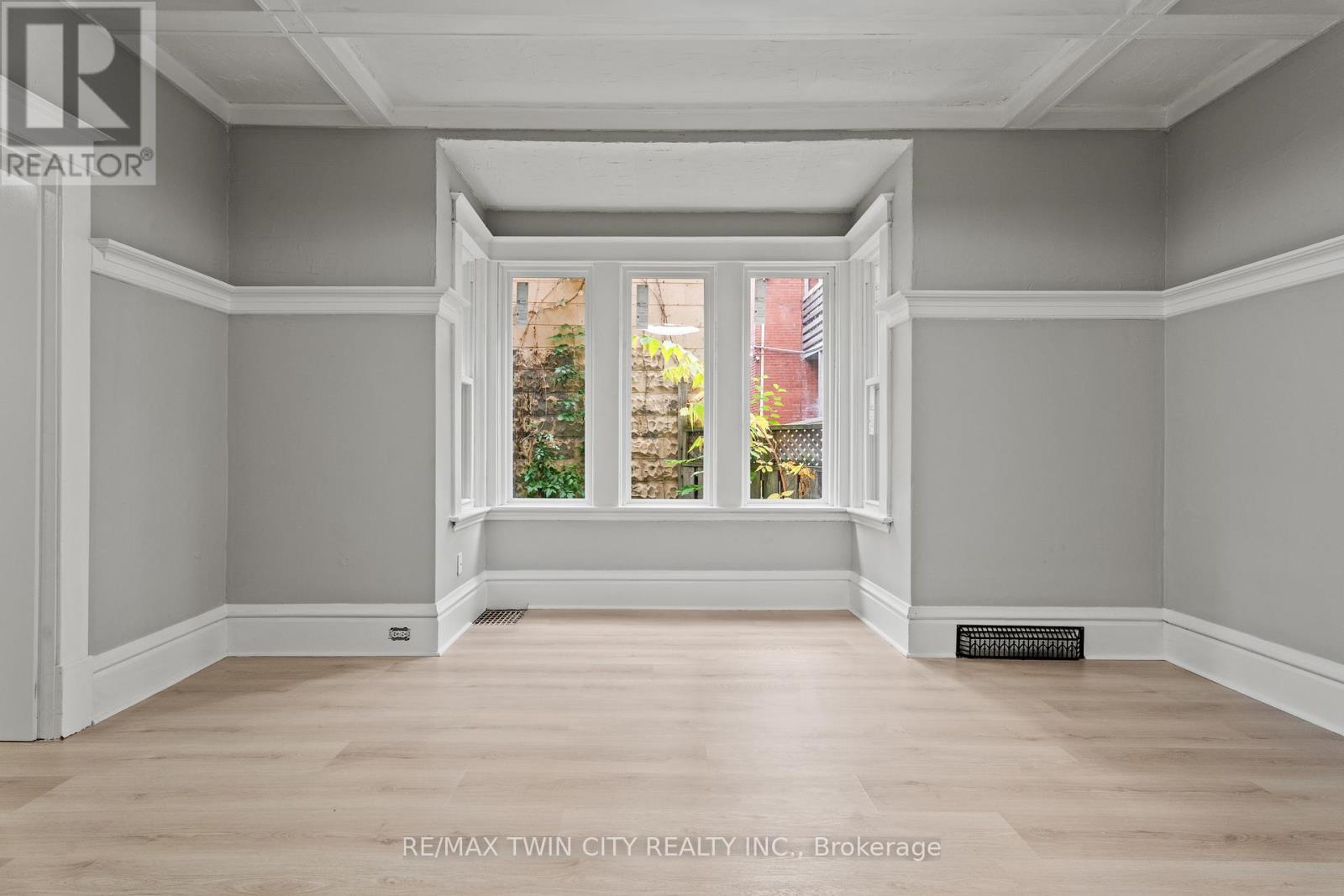 88 Gage Avenue S, Hamilton, Ontario  L8M 3C9 - Photo 11 - X12542990