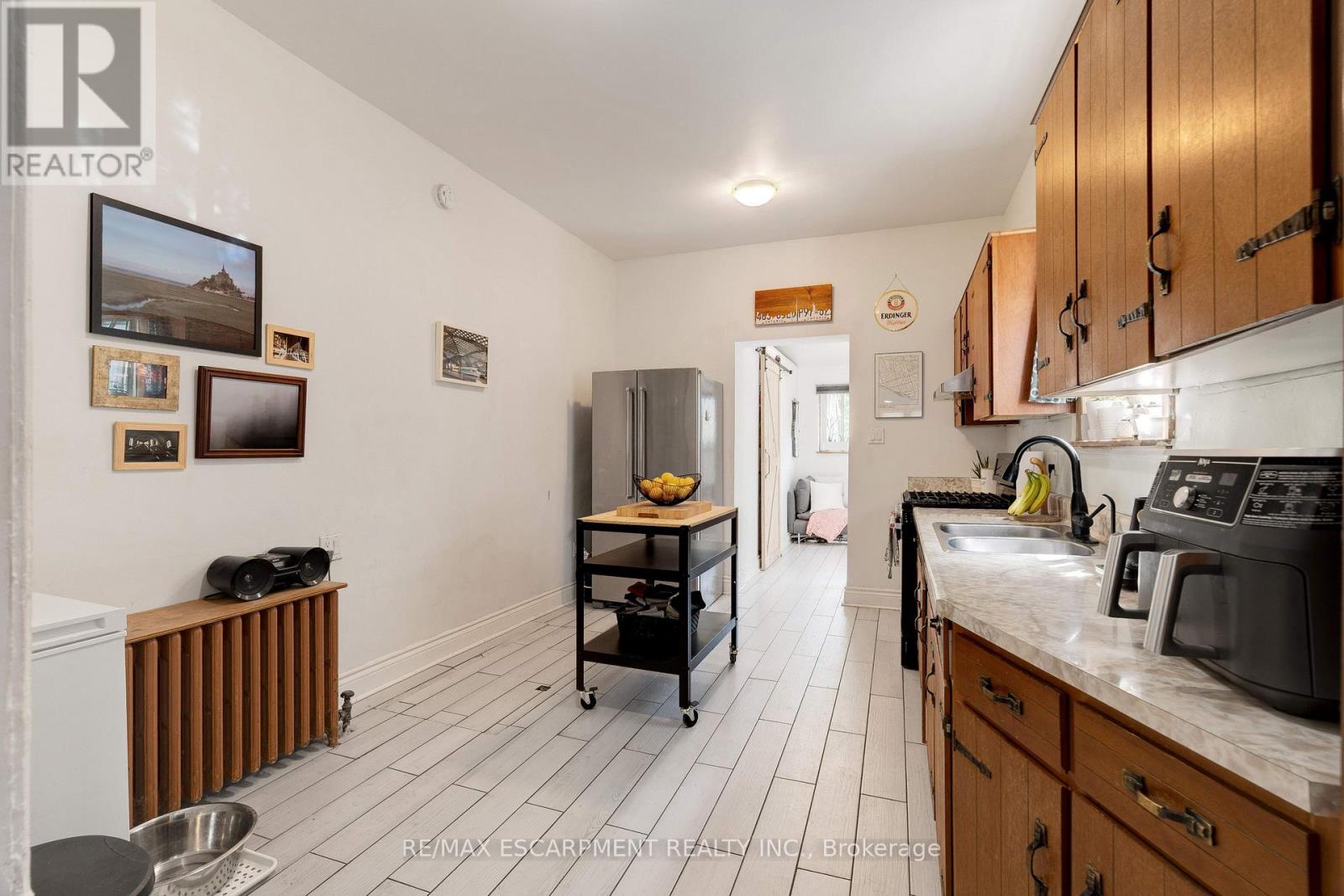 132 Ferguson Avenue N, Hamilton, Ontario  L8R 1L7 - Photo 10 - X12543026