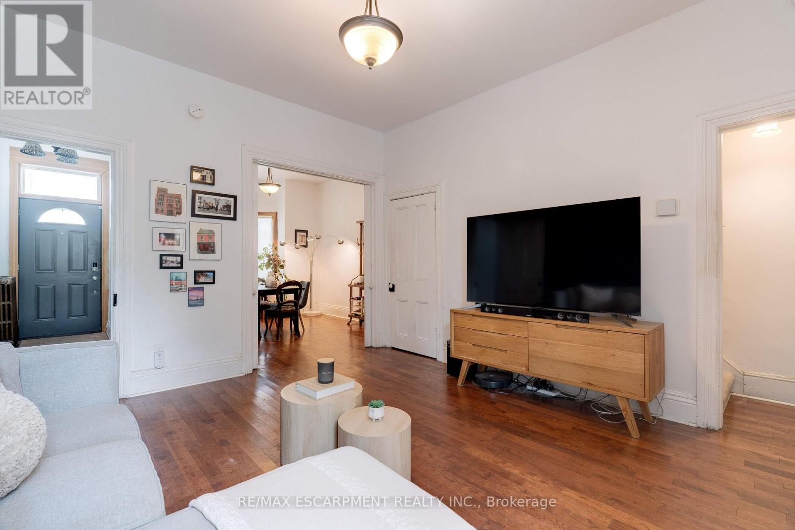 132 Ferguson Avenue N, Hamilton, Ontario  L8R 1L7 - Photo 5 - X12543026