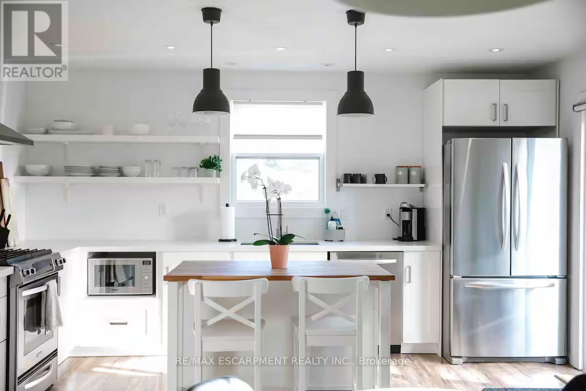 2 - 426 Wilson Street E, Hamilton, Ontario  L9C 2C3 - Photo 12 - X12543064