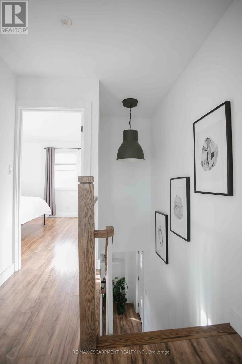 2 - 426 Wilson Street E, Hamilton, Ontario  L9C 2C3 - Photo 14 - X12543064