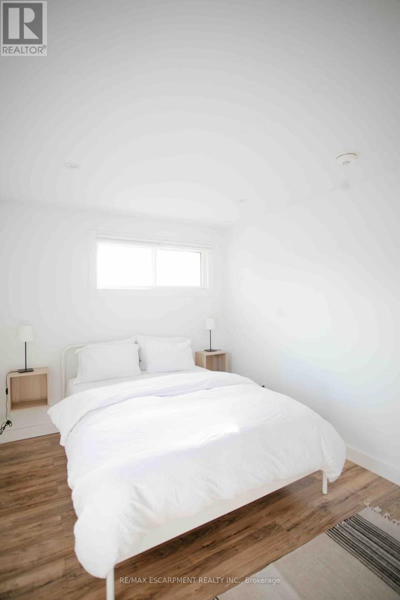 2 - 426 Wilson Street E, Hamilton, Ontario  L9C 2C3 - Photo 17 - X12543064