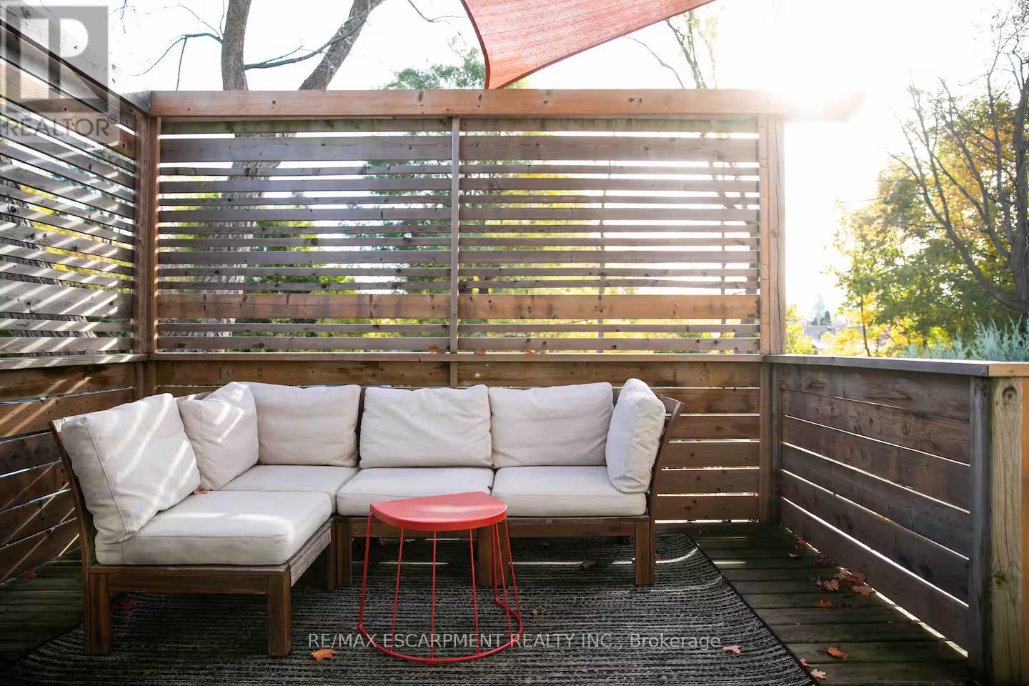 2 - 426 Wilson Street E, Hamilton, Ontario  L9C 2C3 - Photo 22 - X12543064