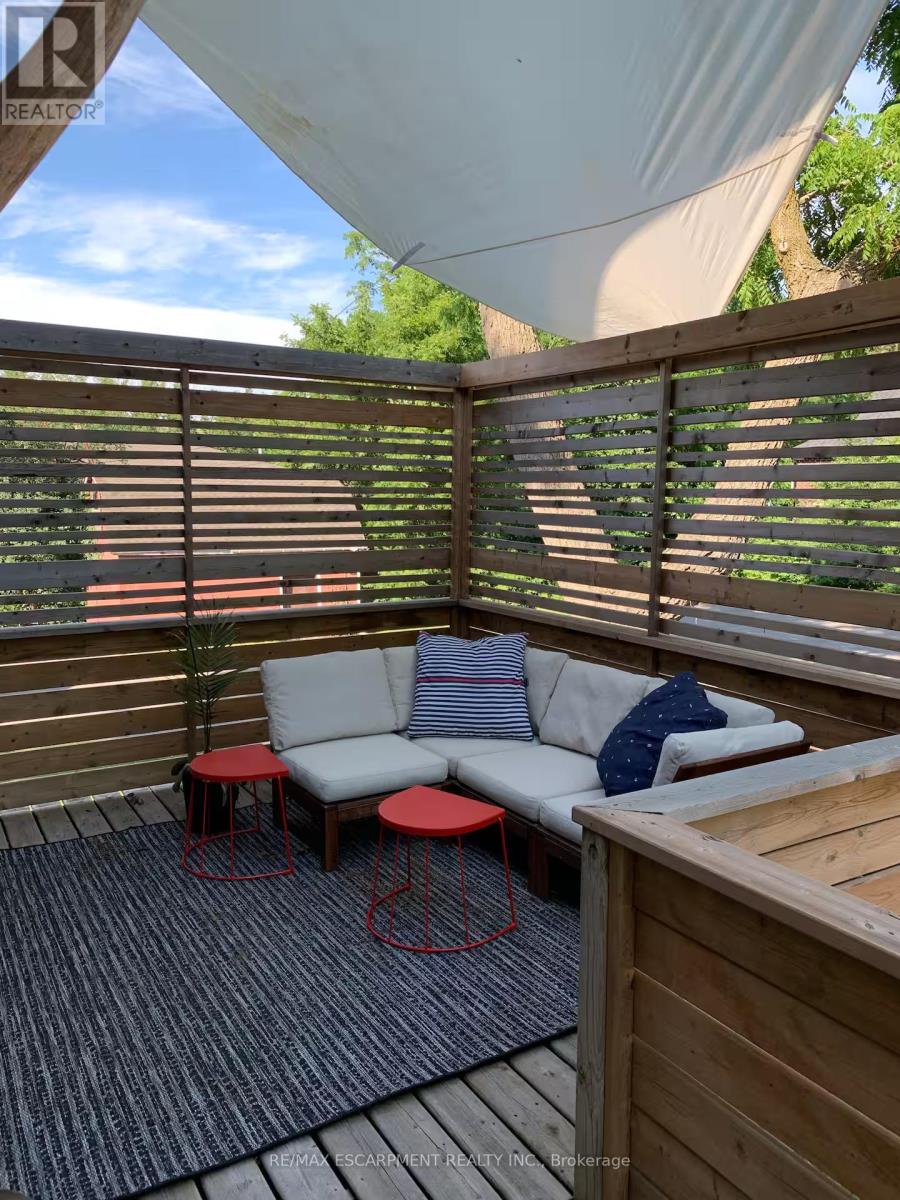 2 - 426 Wilson Street E, Hamilton, Ontario  L9C 2C3 - Photo 23 - X12543064