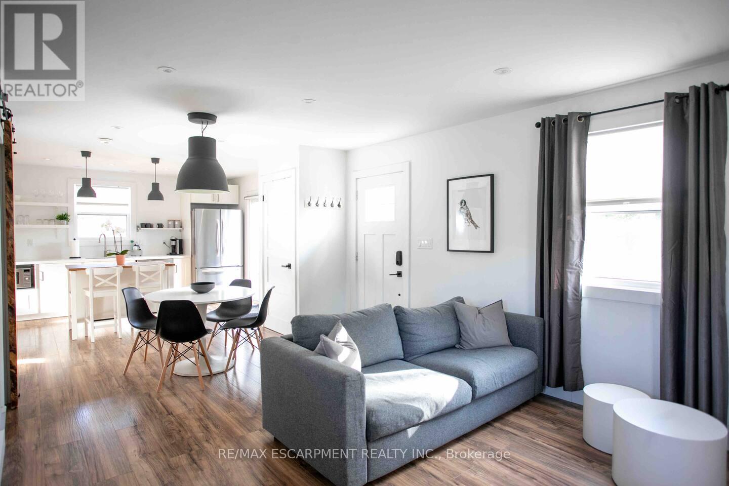 2 - 426 Wilson Street E, Hamilton, Ontario  L9C 2C3 - Photo 3 - X12543064