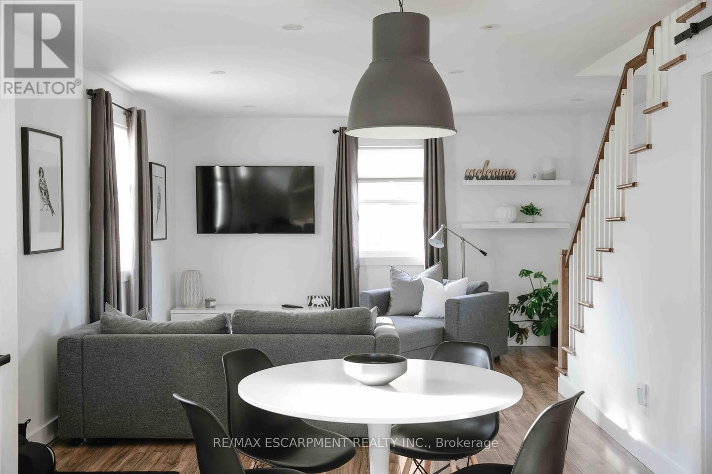 2 - 426 Wilson Street E, Hamilton, Ontario  L9C 2C3 - Photo 6 - X12543064