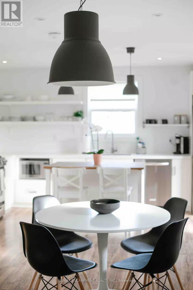 2 - 426 Wilson Street E, Hamilton, Ontario  L9C 2C3 - Photo 7 - X12543064