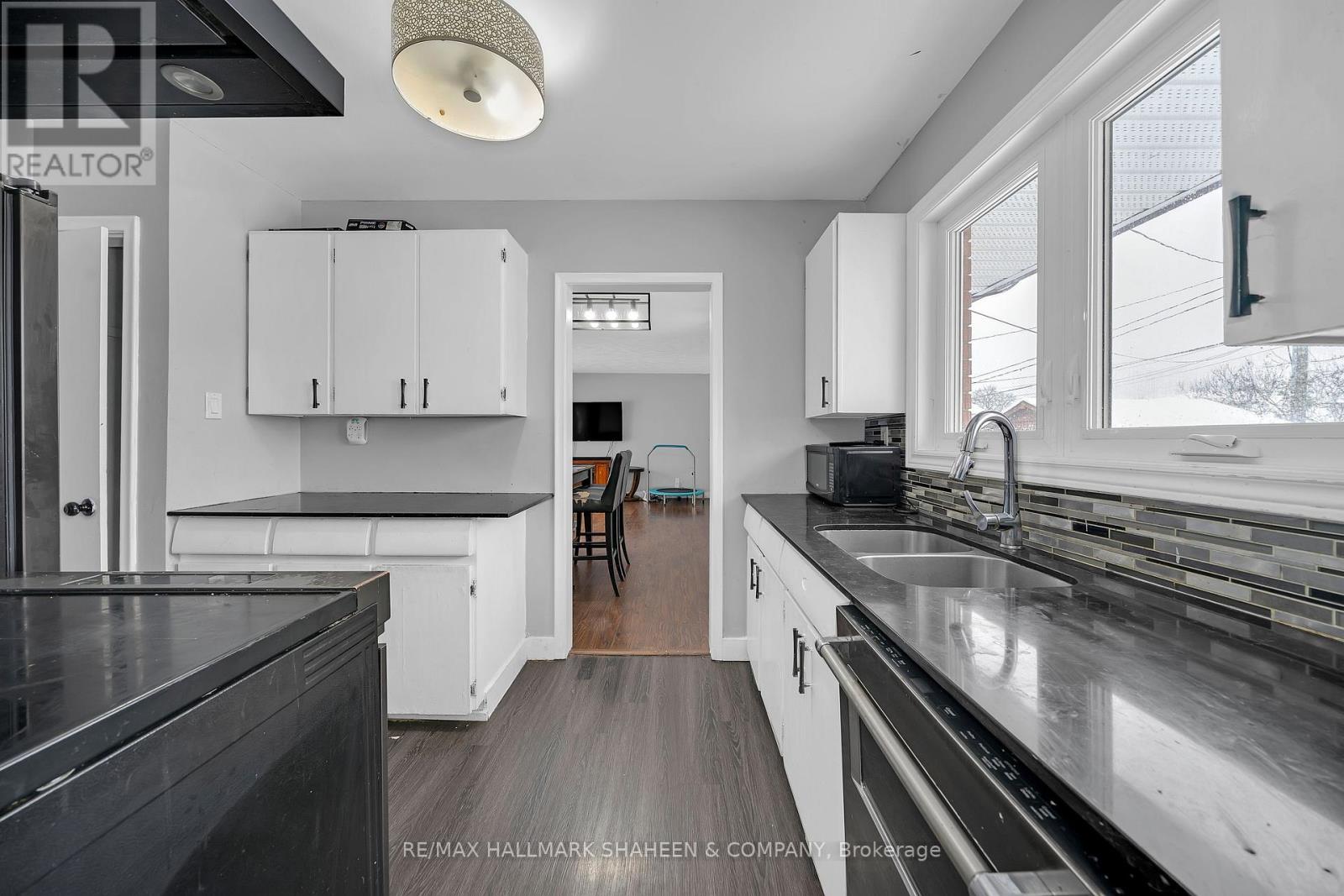 1323 Mary Avenue, Cambridge, Ontario  N3H 4N8 - Photo 10 - X12543106