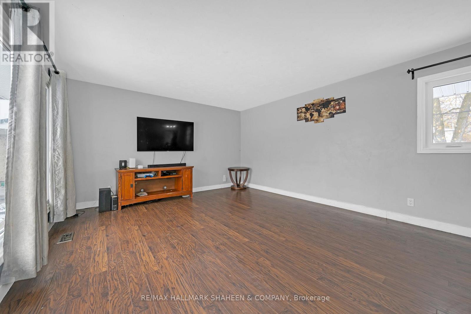 1323 Mary Avenue, Cambridge, Ontario  N3H 4N8 - Photo 4 - X12543106